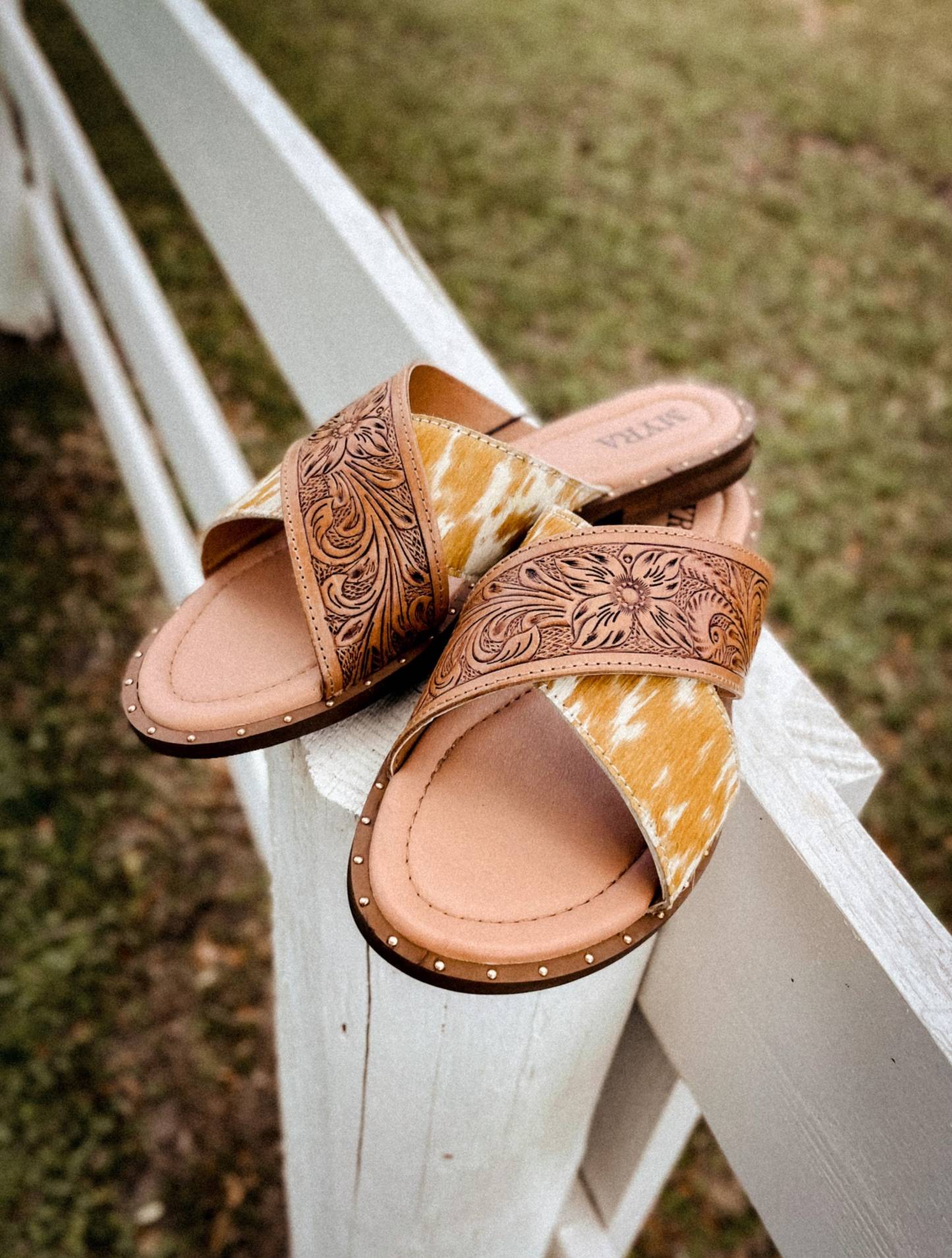 Genuine Leather Tooled and Cowhide Western Sandals Outdoor Flipflops Footwear