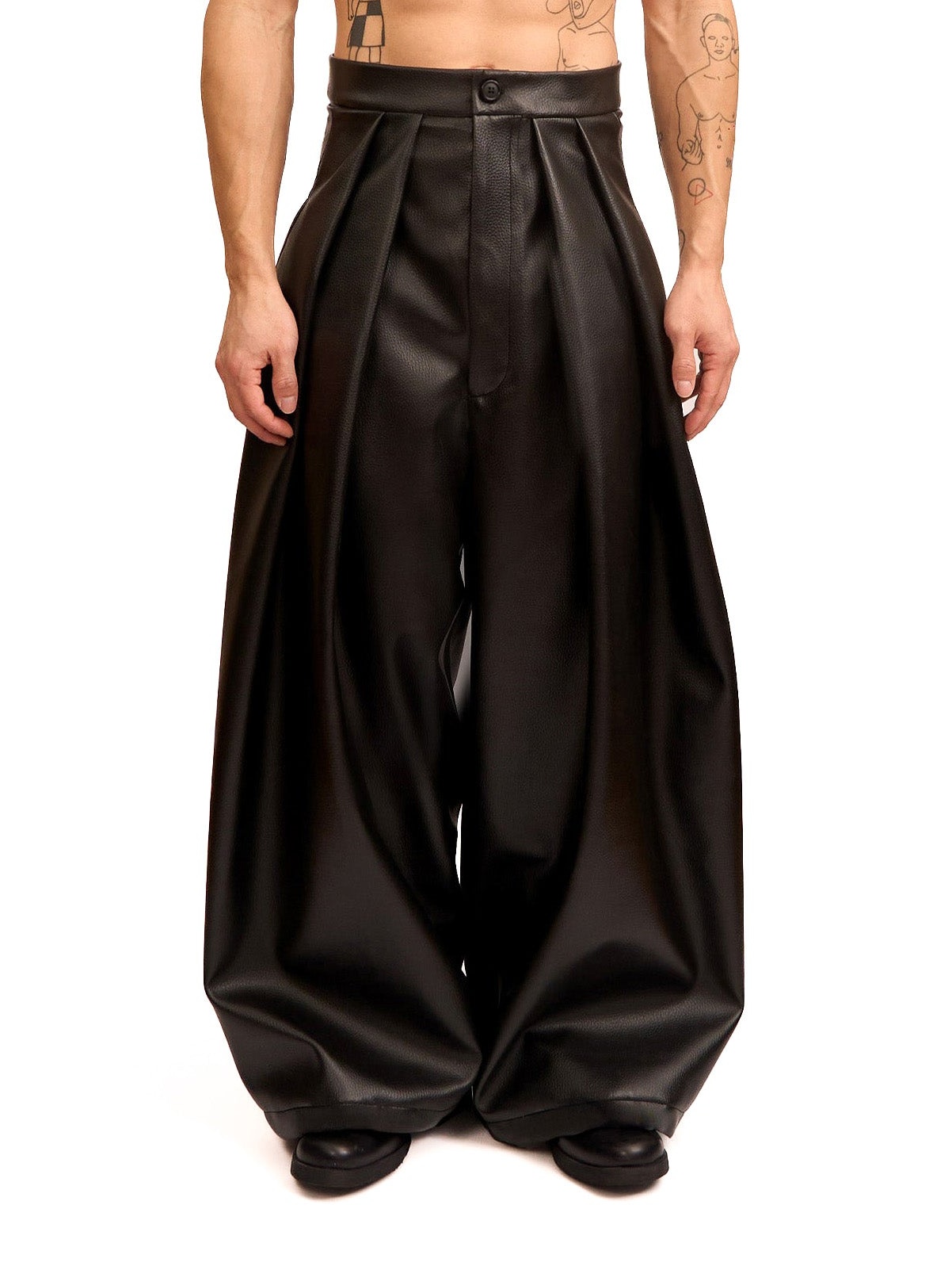 LEATHER PLEATED WIDE PANTS