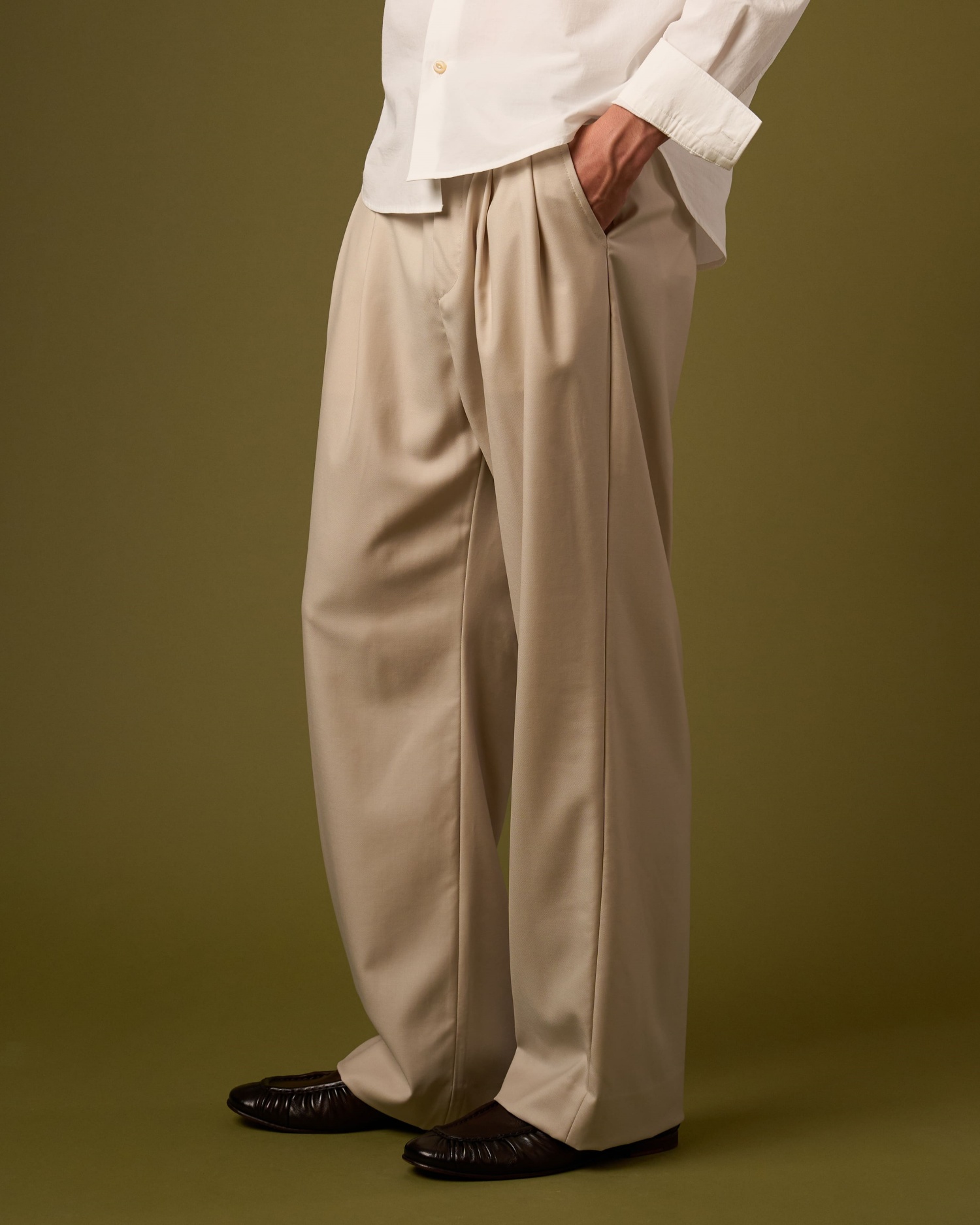 WOOL PLEATED TROUSERS