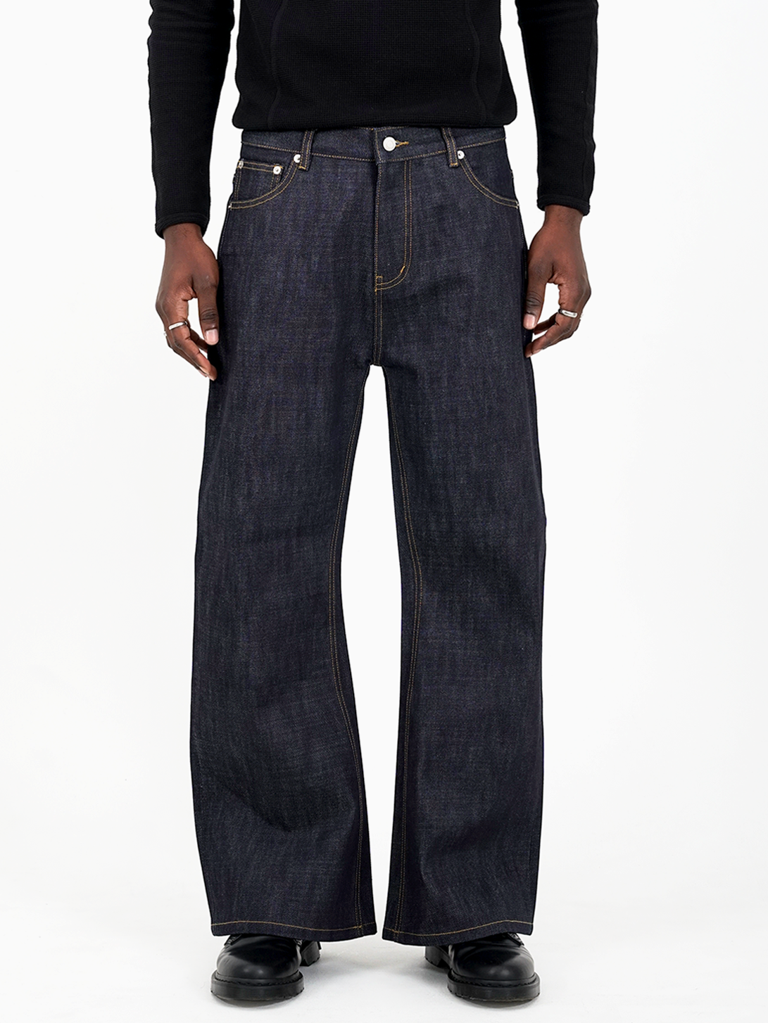RAW SELVEDGE BOOTCUT JEANS