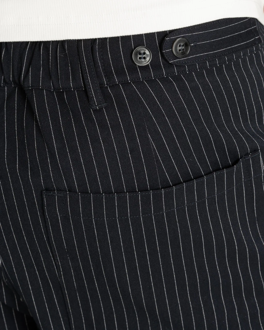 BAGGY SUIT SHORTS