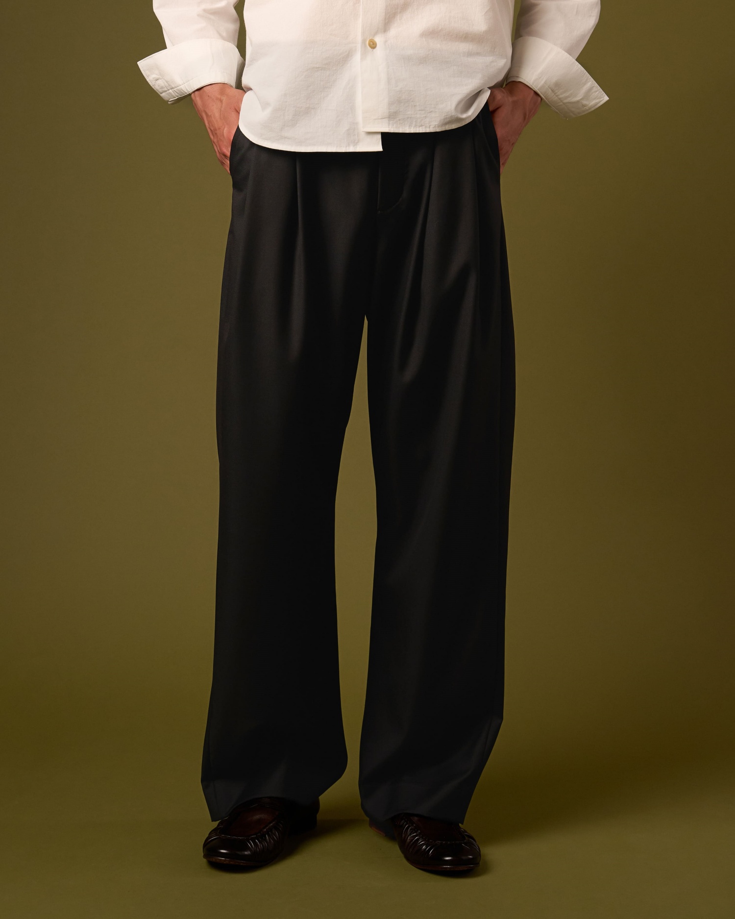 WOOL PLEATED TROUSERS