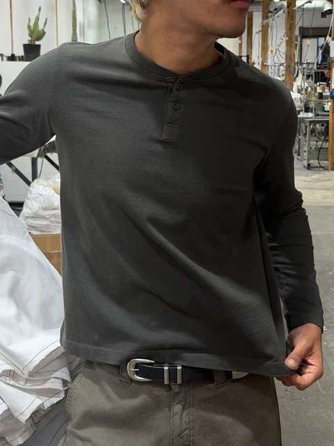 CROP MUSCLE TEE | HENLEY LONG SLEEVE