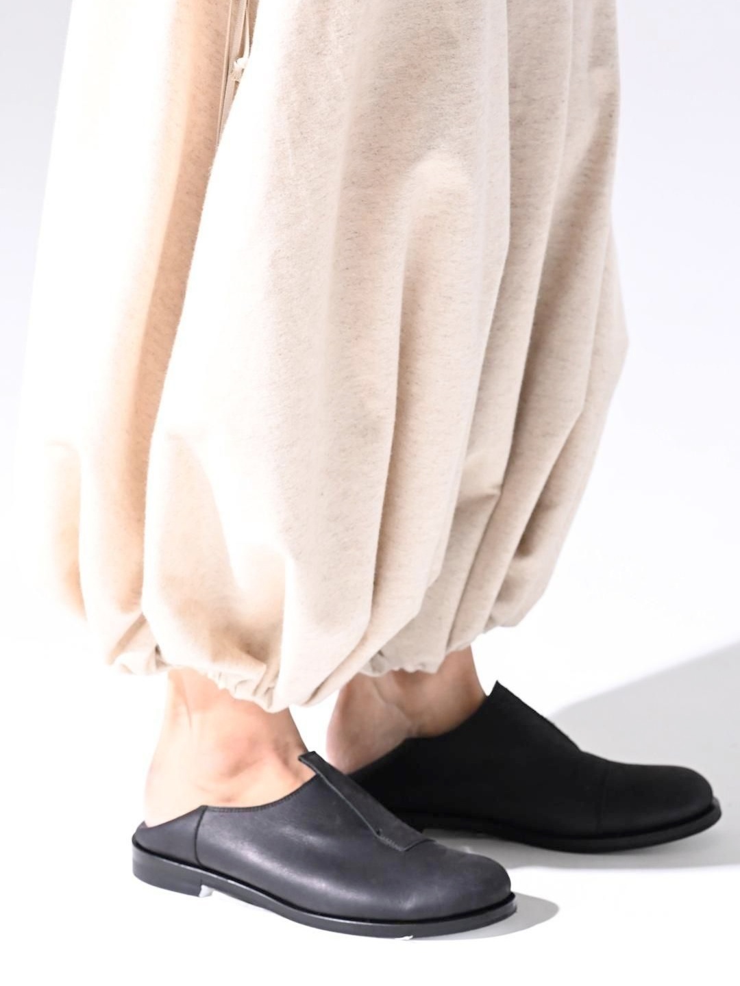 ANGORA WOOL BALLOON PANTS