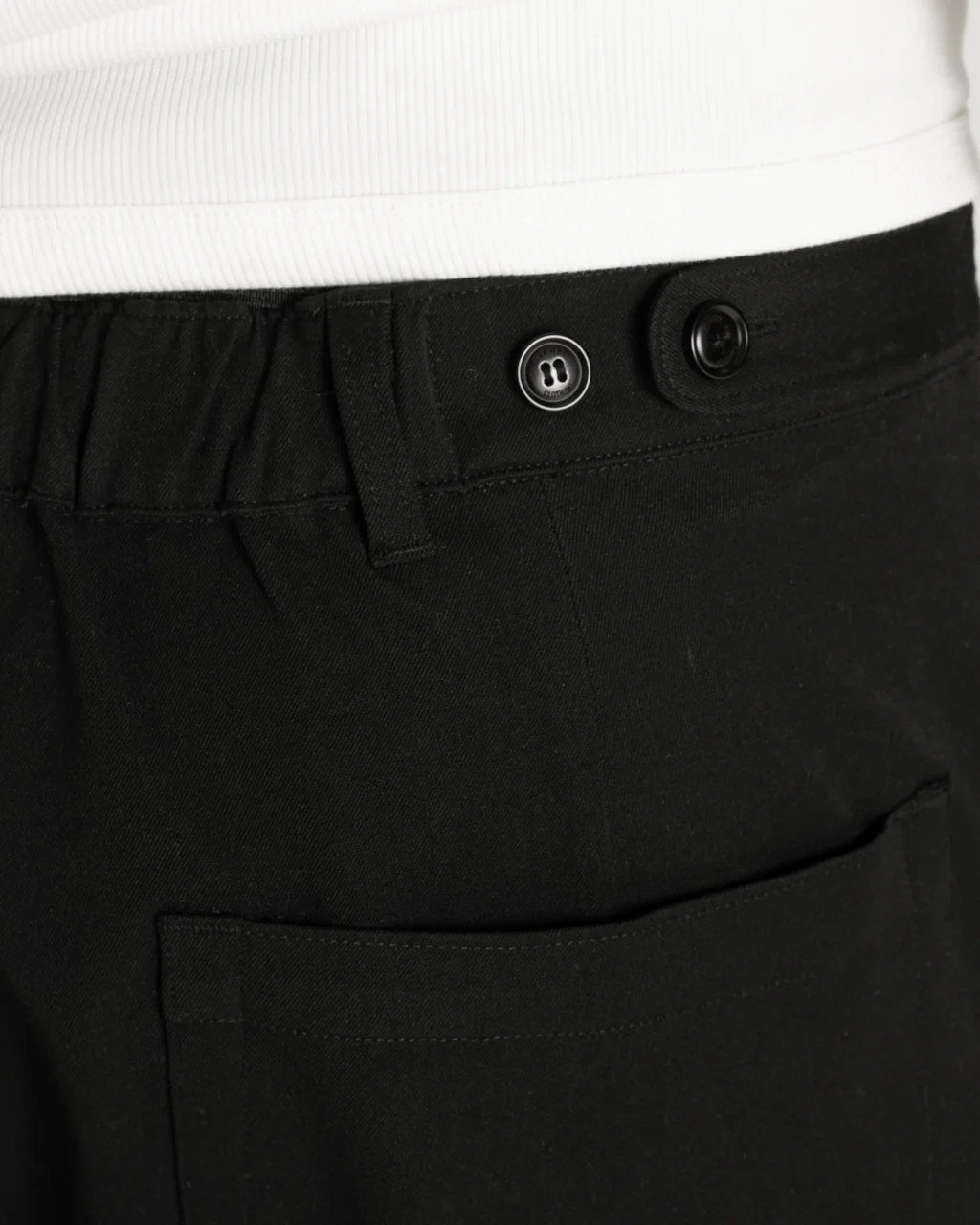 BAGGY SUIT SHORTS