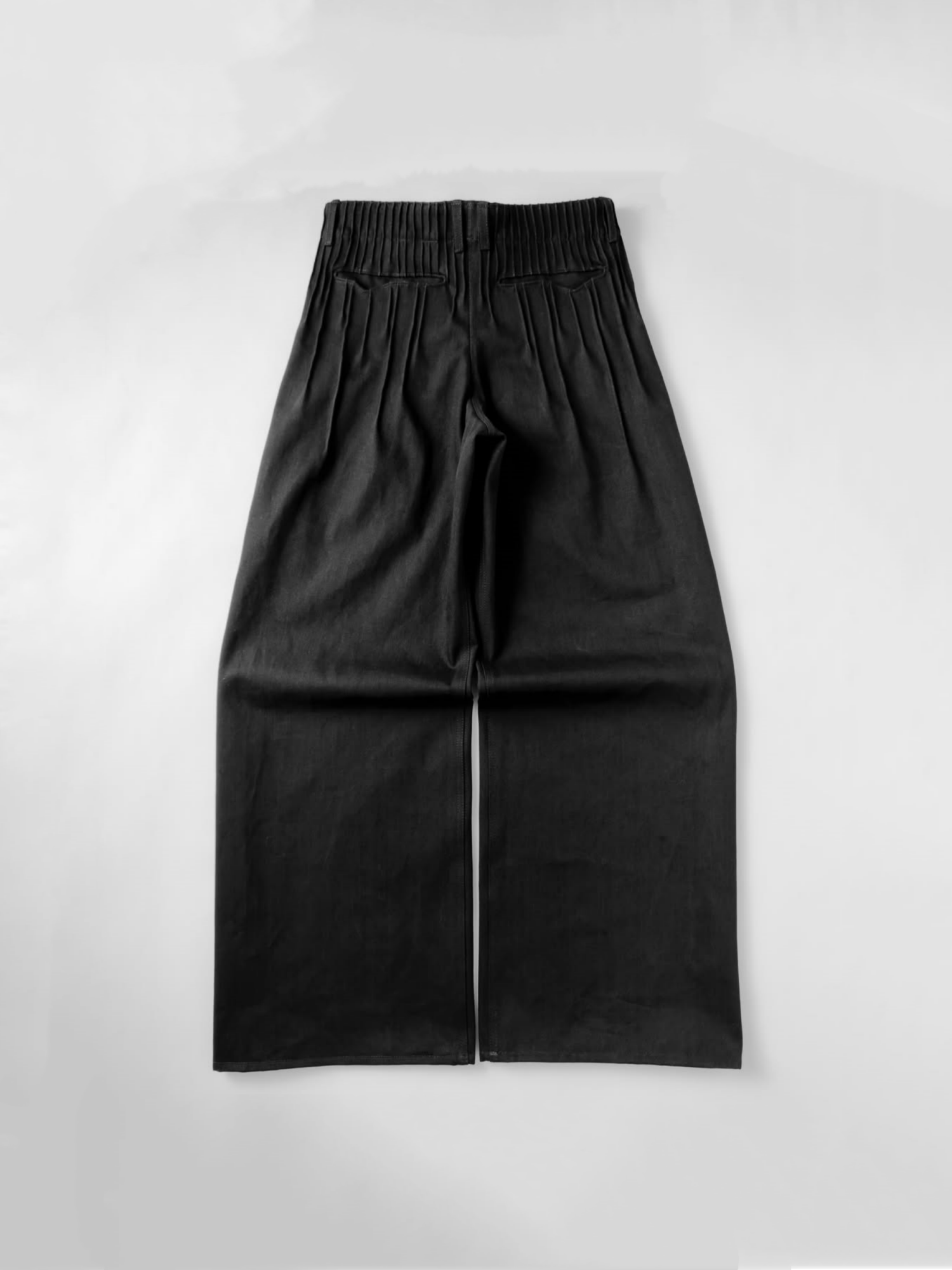 14 OZ PLEATED DENIM
