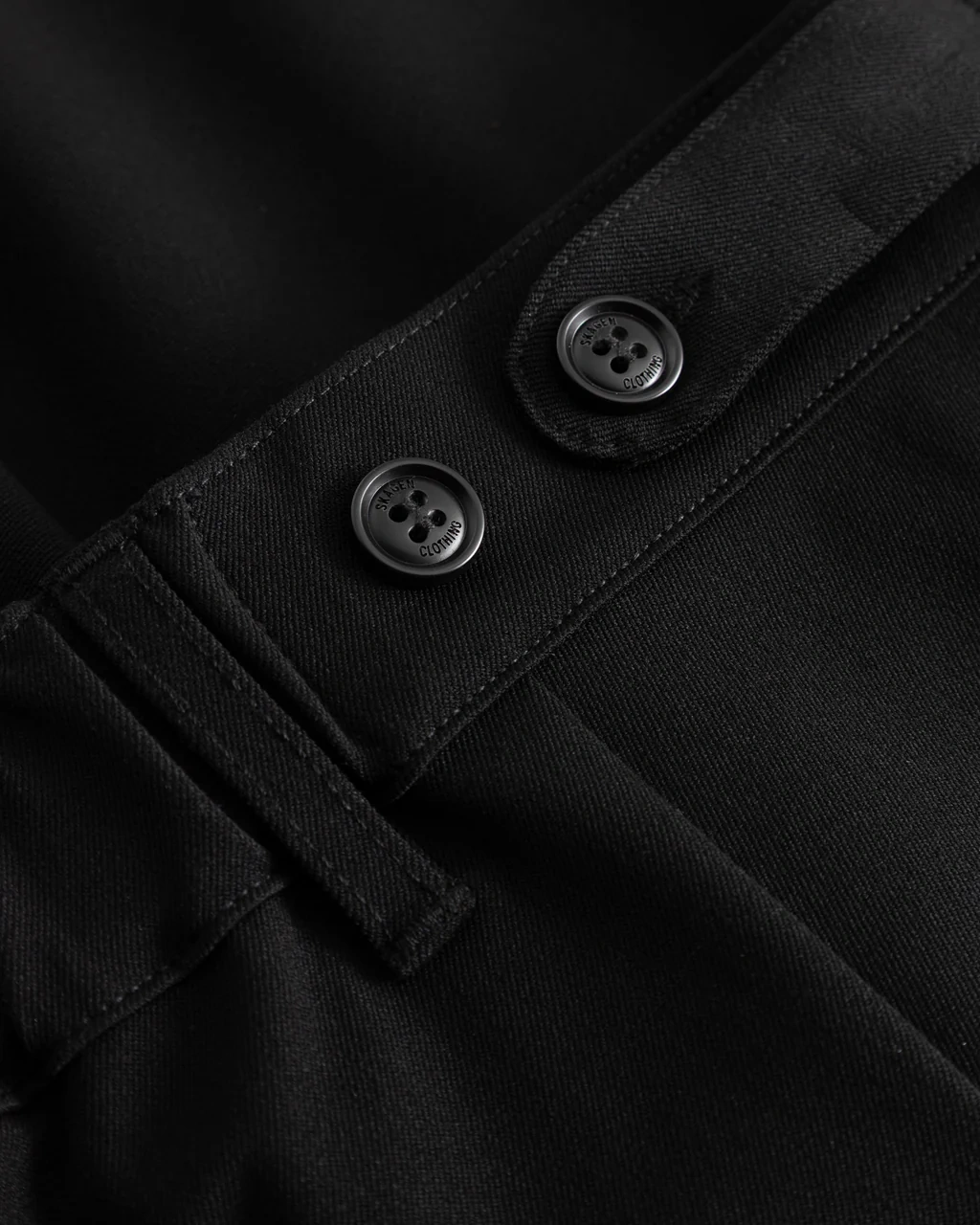 BAGGY SUIT SHORTS