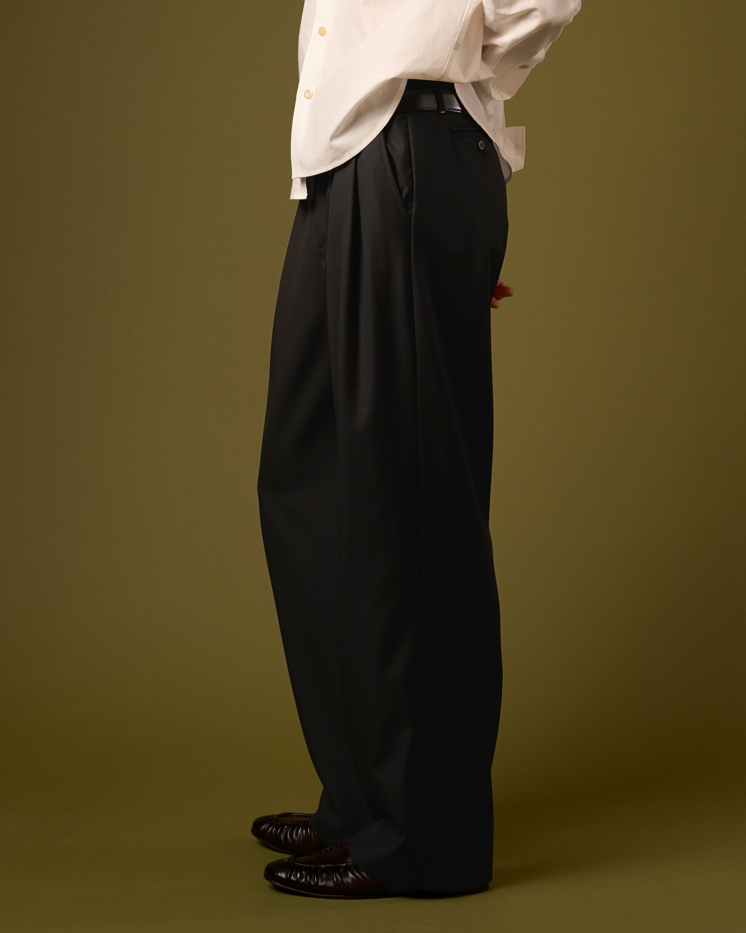 WOOL PLEATED TROUSERS