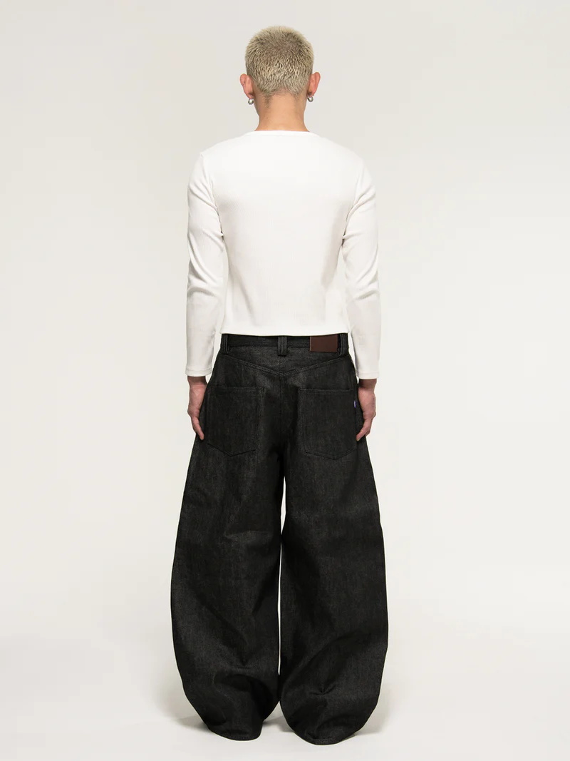 JAPANESE SELVEDGE  CURVED-LEGS JEANS