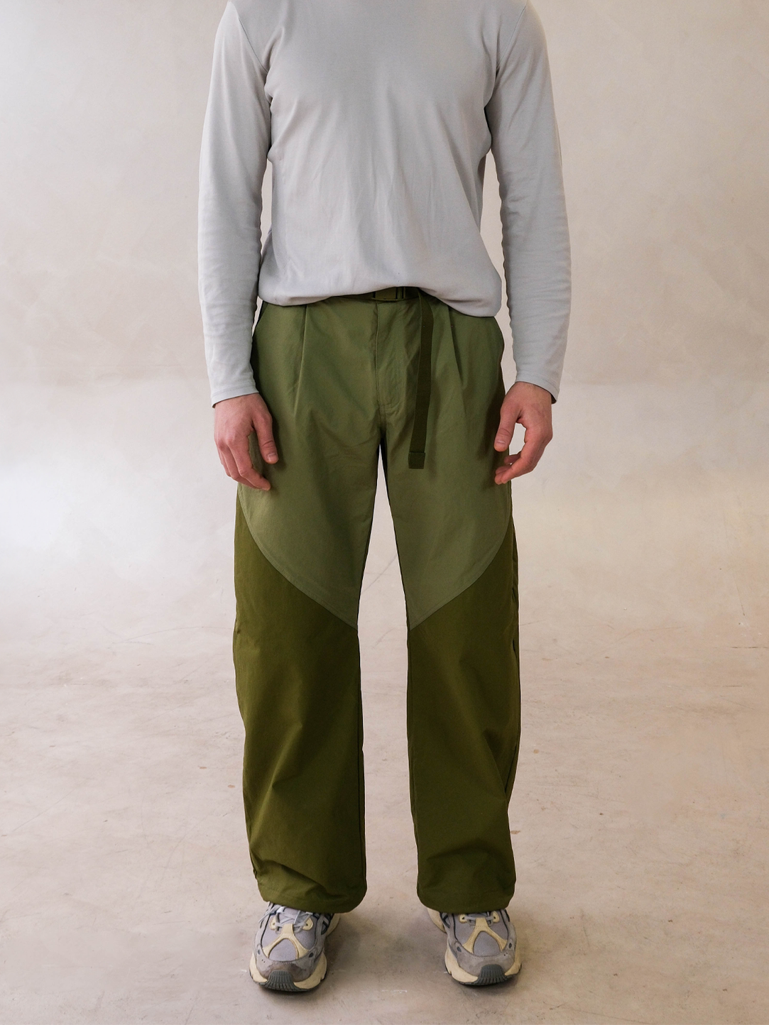 VERSATILE TECHNICAL MOUNTAIN PANTS