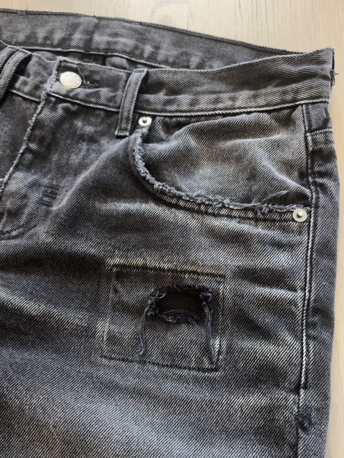 VINTAGE WASHED DISTRESSED DENIM V2
