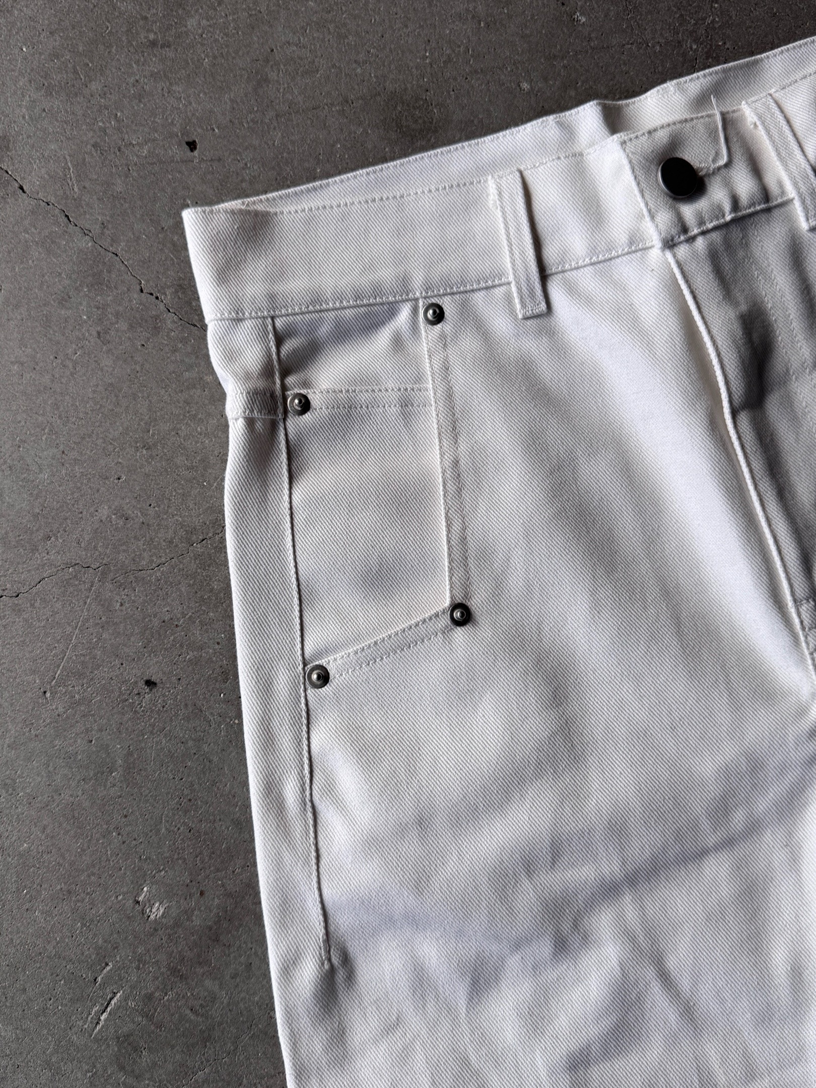 LETTER FLARED JEANS
