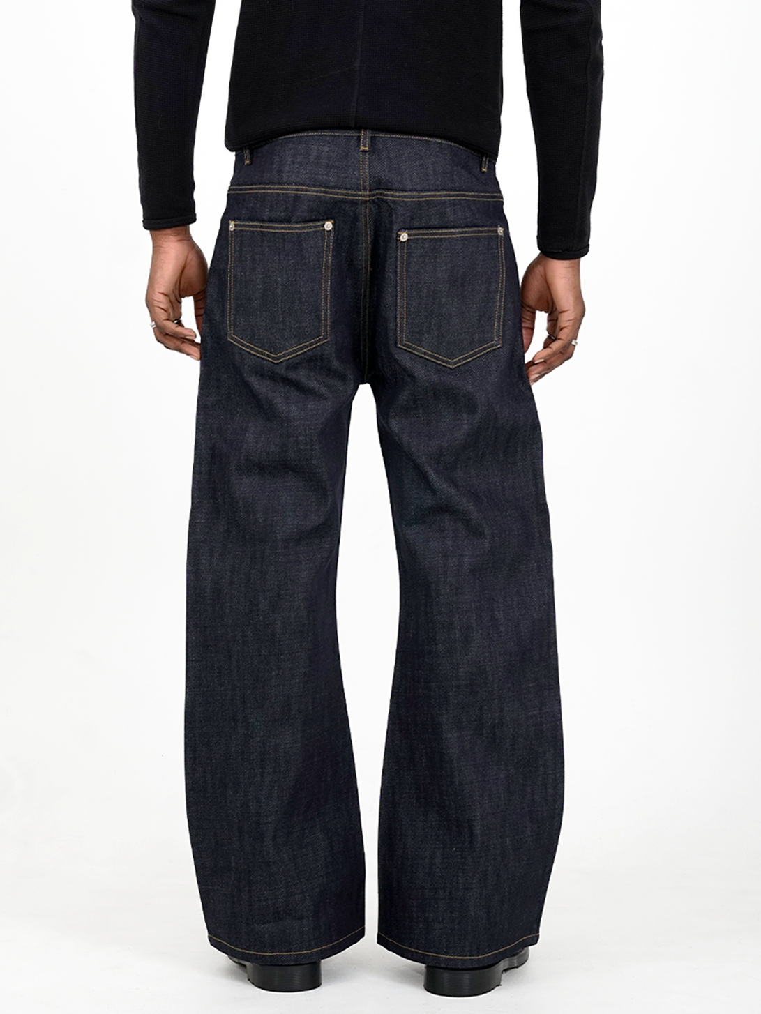 RAW SELVEDGE BOOTCUT JEANS
