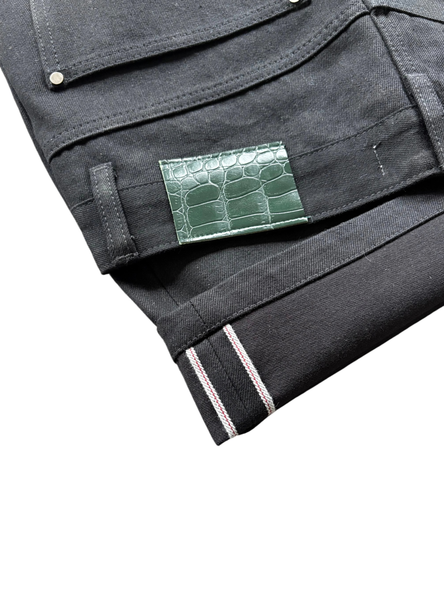 UNIFORM CUT CROCODILE JAPANESE SELVEDGE DENIM