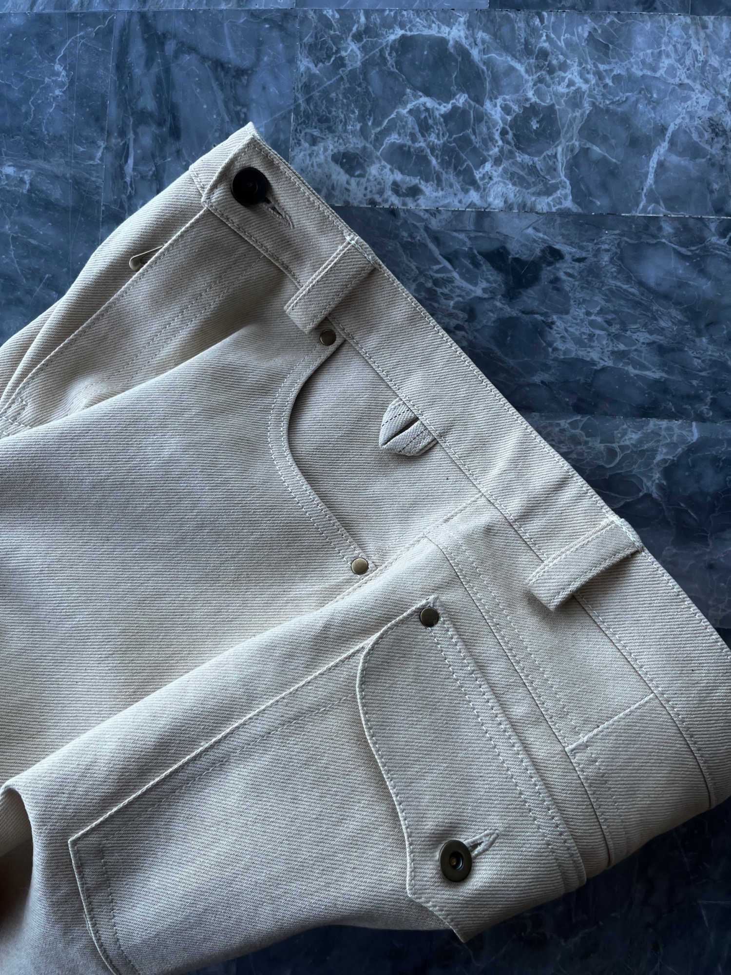 CHAMPAGNE BOOTCUT DENIM