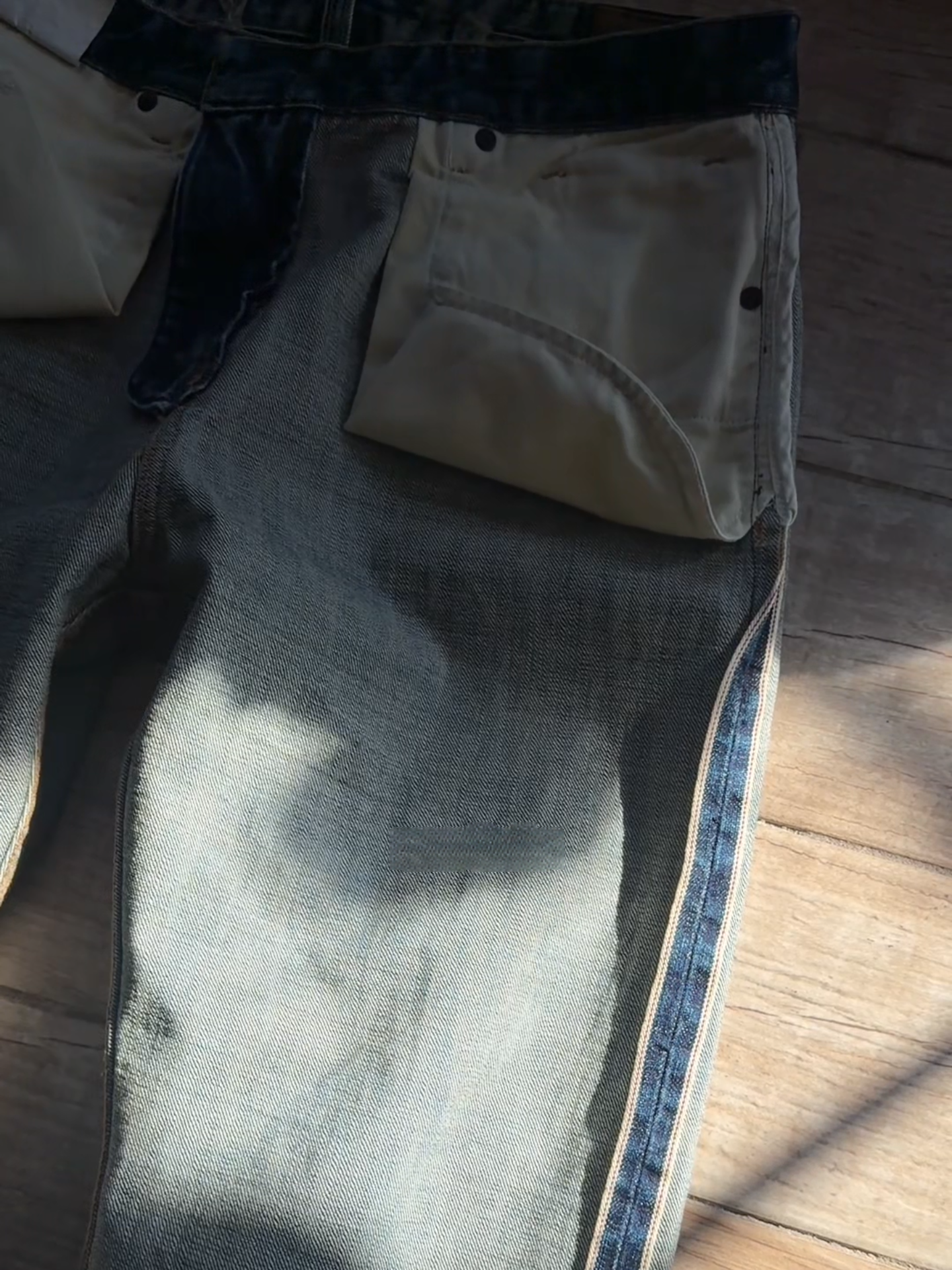 WASHED BOOTCUT SELVEDGE DENIM