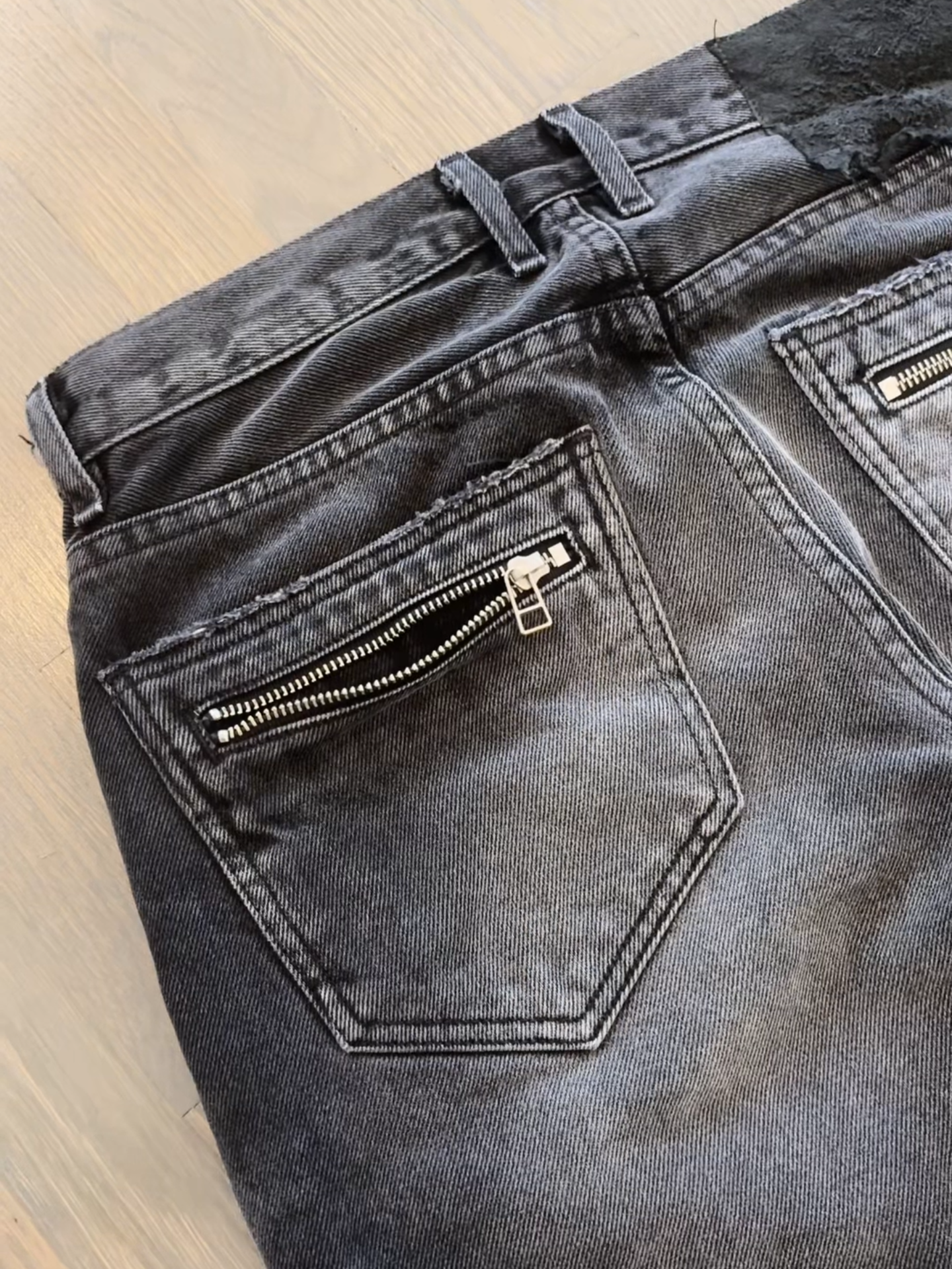 VINTAGE WASHED DISTRESSED DENIM V2