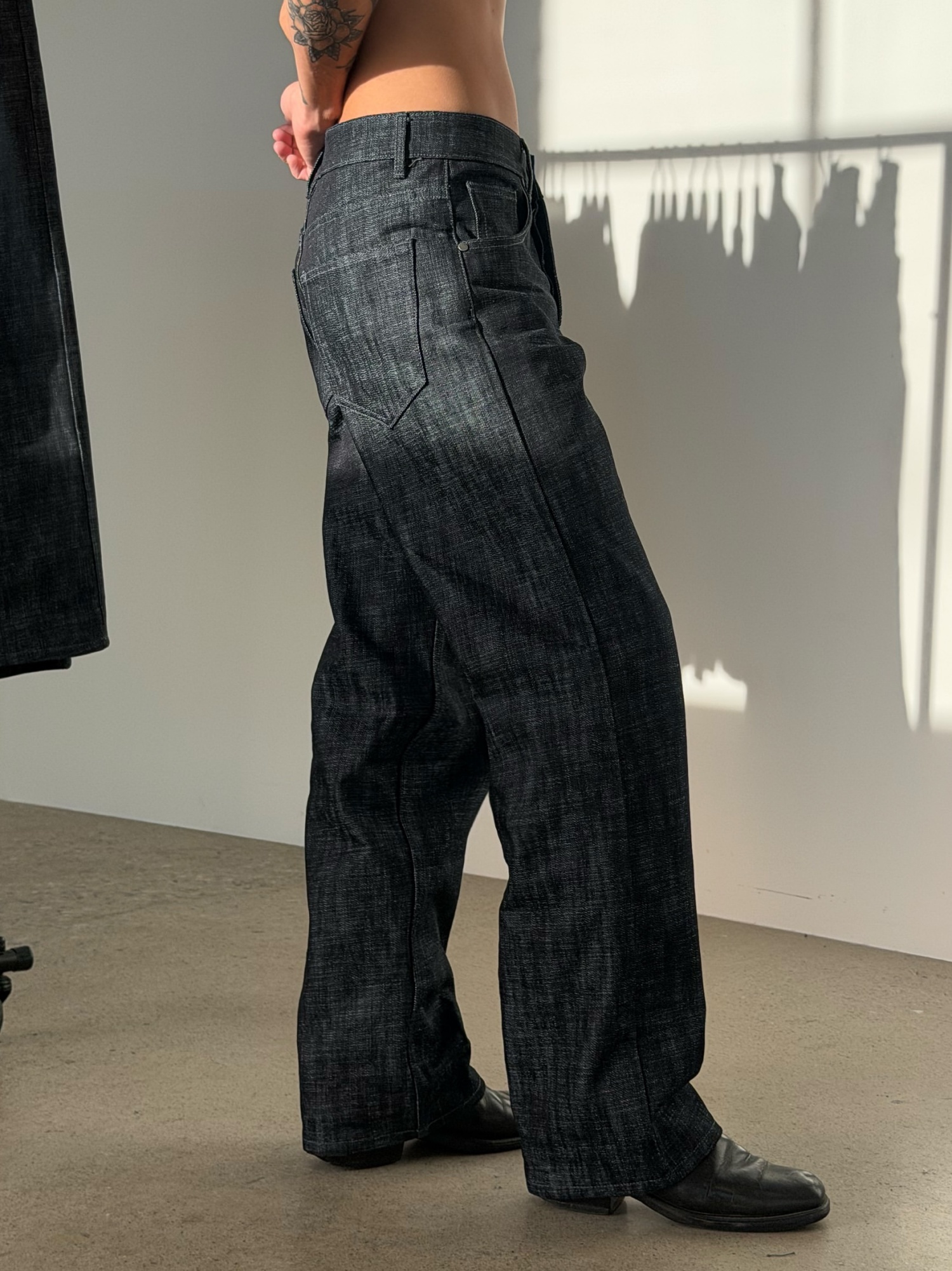 AUSTIN RAW STRAIGHT JEANS