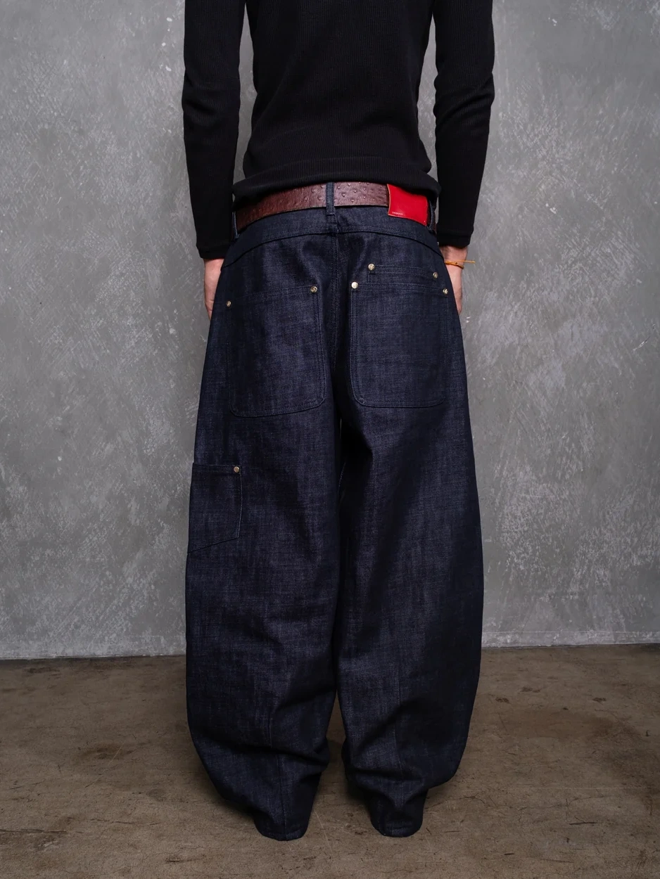 TWISTED DENIM