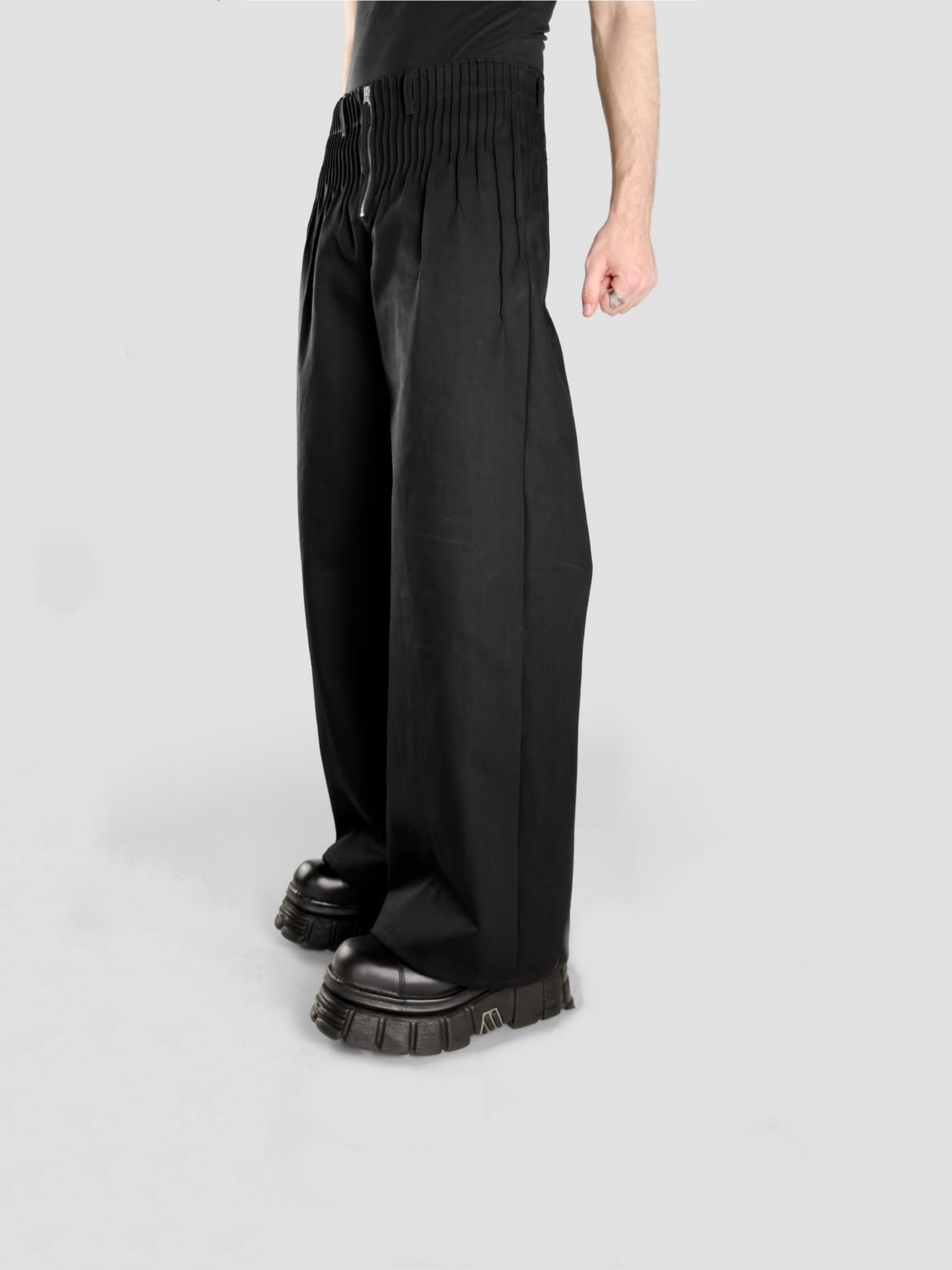 14 OZ PLEATED DENIM