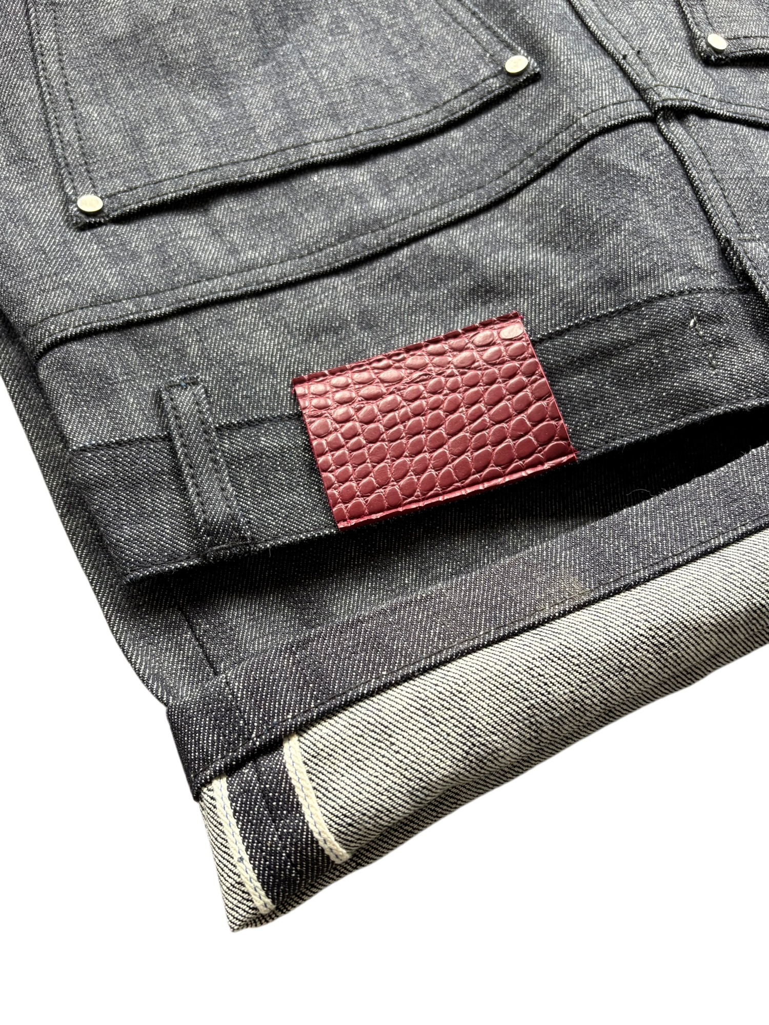 UNIFORM CUT CROCODILE JAPANESE SELVEDGE DENIM