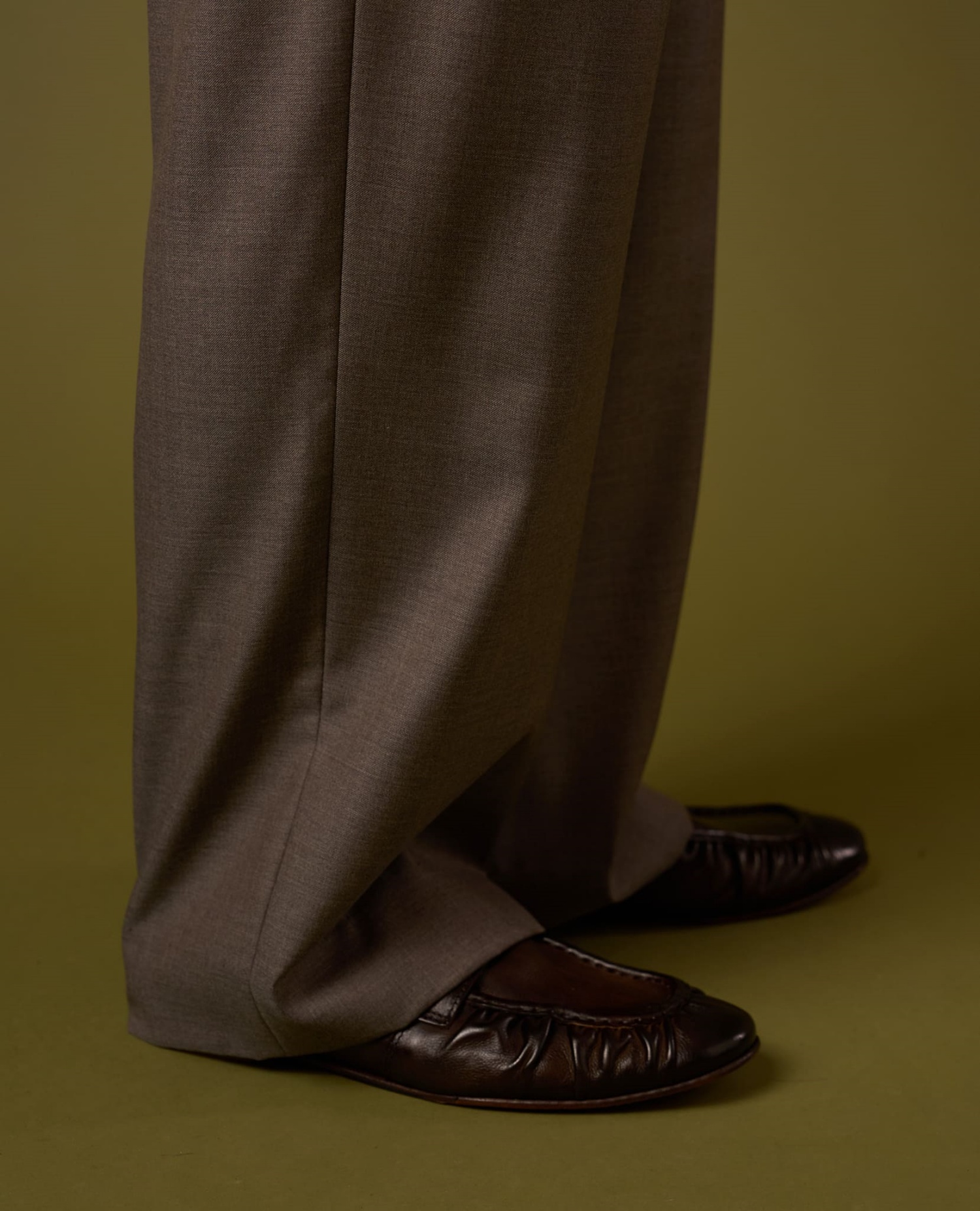 WOOL PLEATED TROUSERS