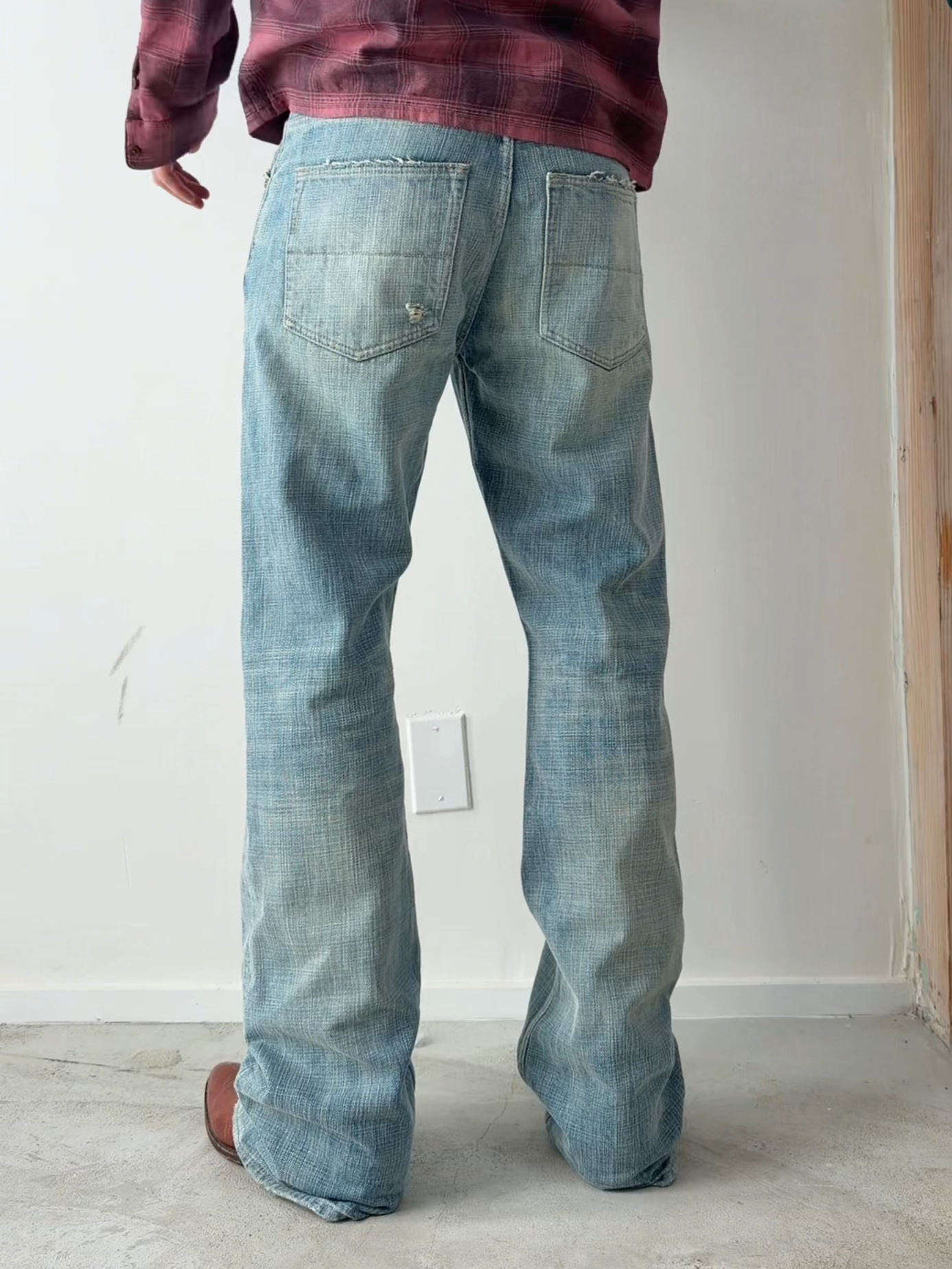 BLUE WASHED BOOTCUT JEANS