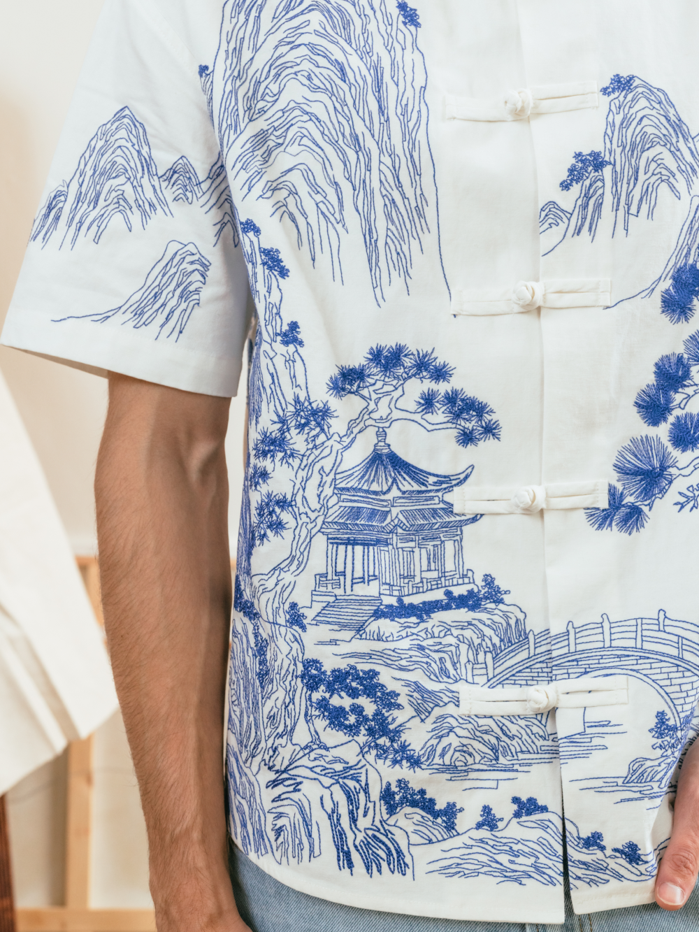CHINOISERIE EMBROIDERY T-SHIRT