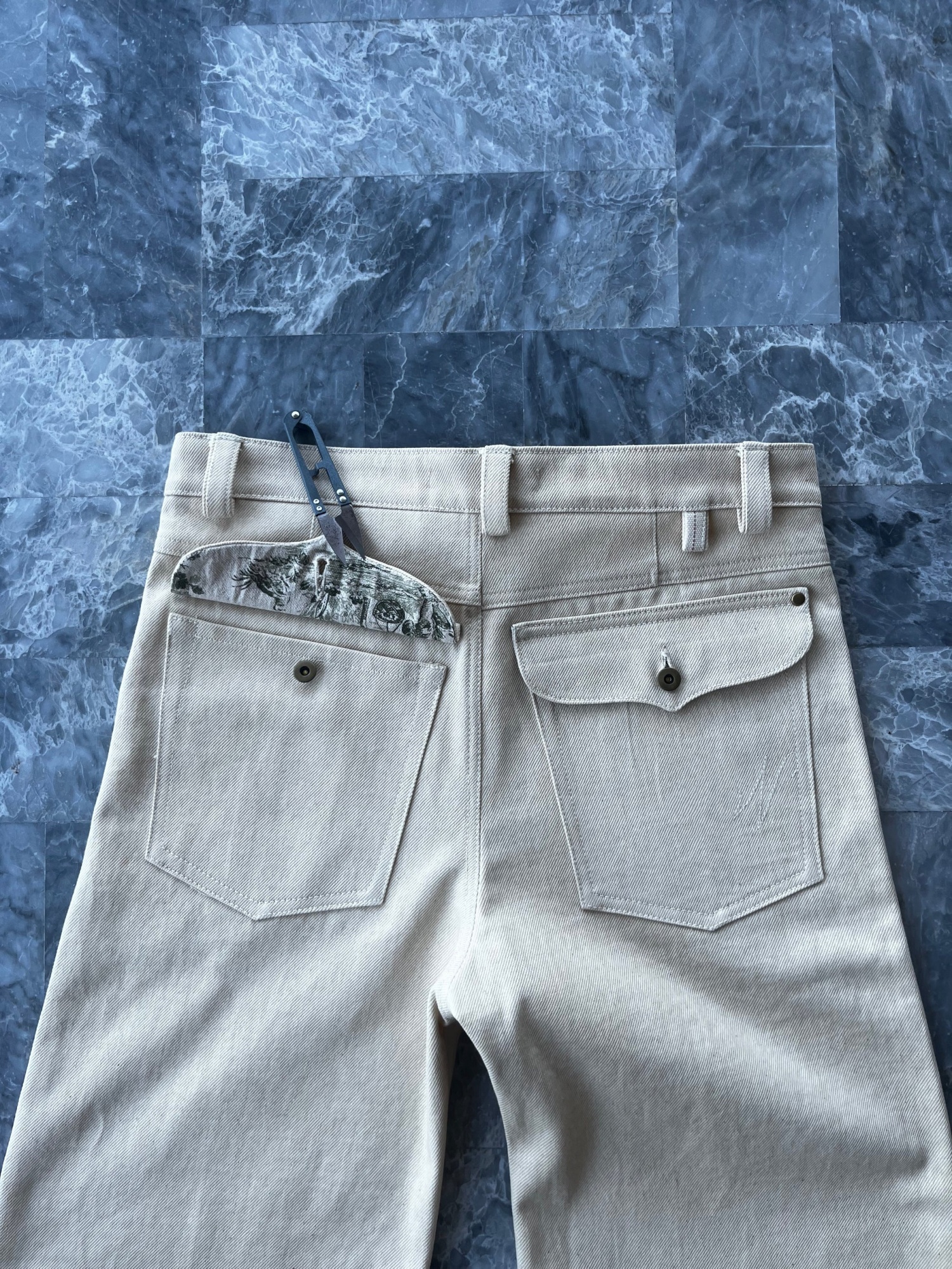 CHAMPAGNE BOOTCUT DENIM