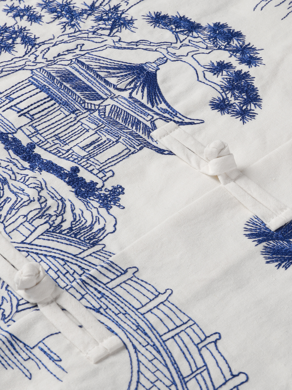 CHINOISERIE EMBROIDERY T-SHIRT