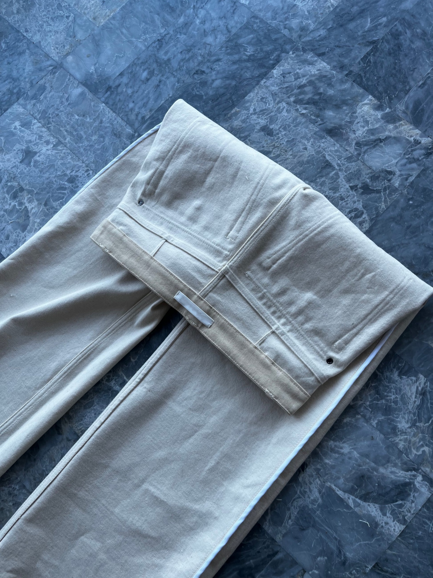 CHAMPAGNE BOOTCUT DENIM