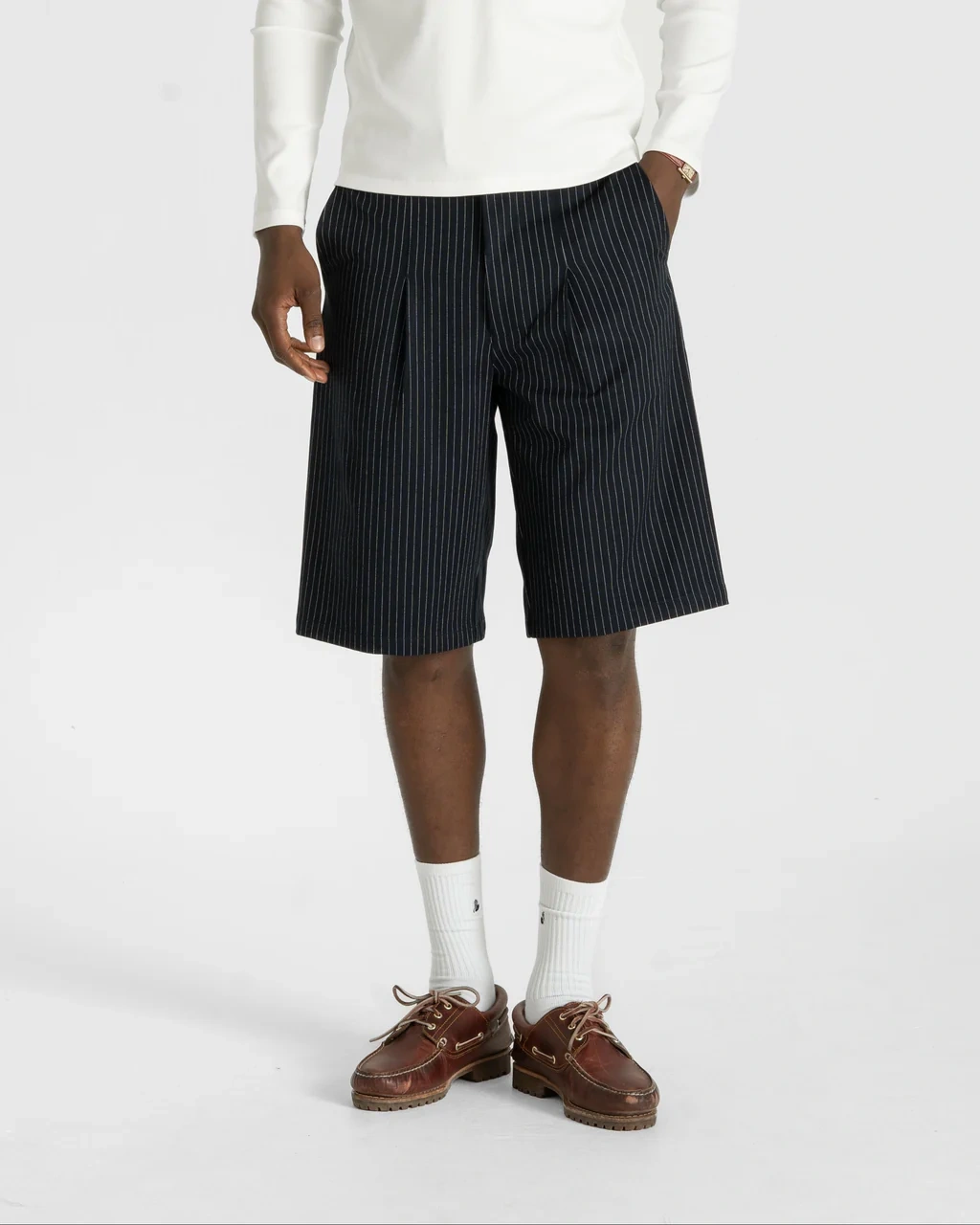 BAGGY SUIT SHORTS