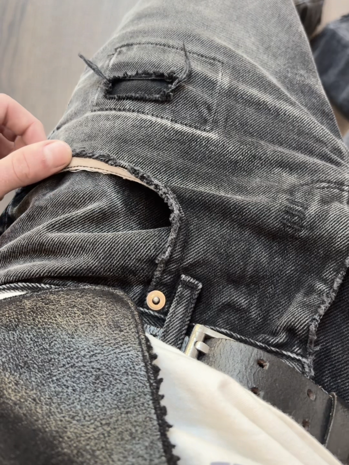 VINTAGE WASHED DISTRESSED DENIM V2