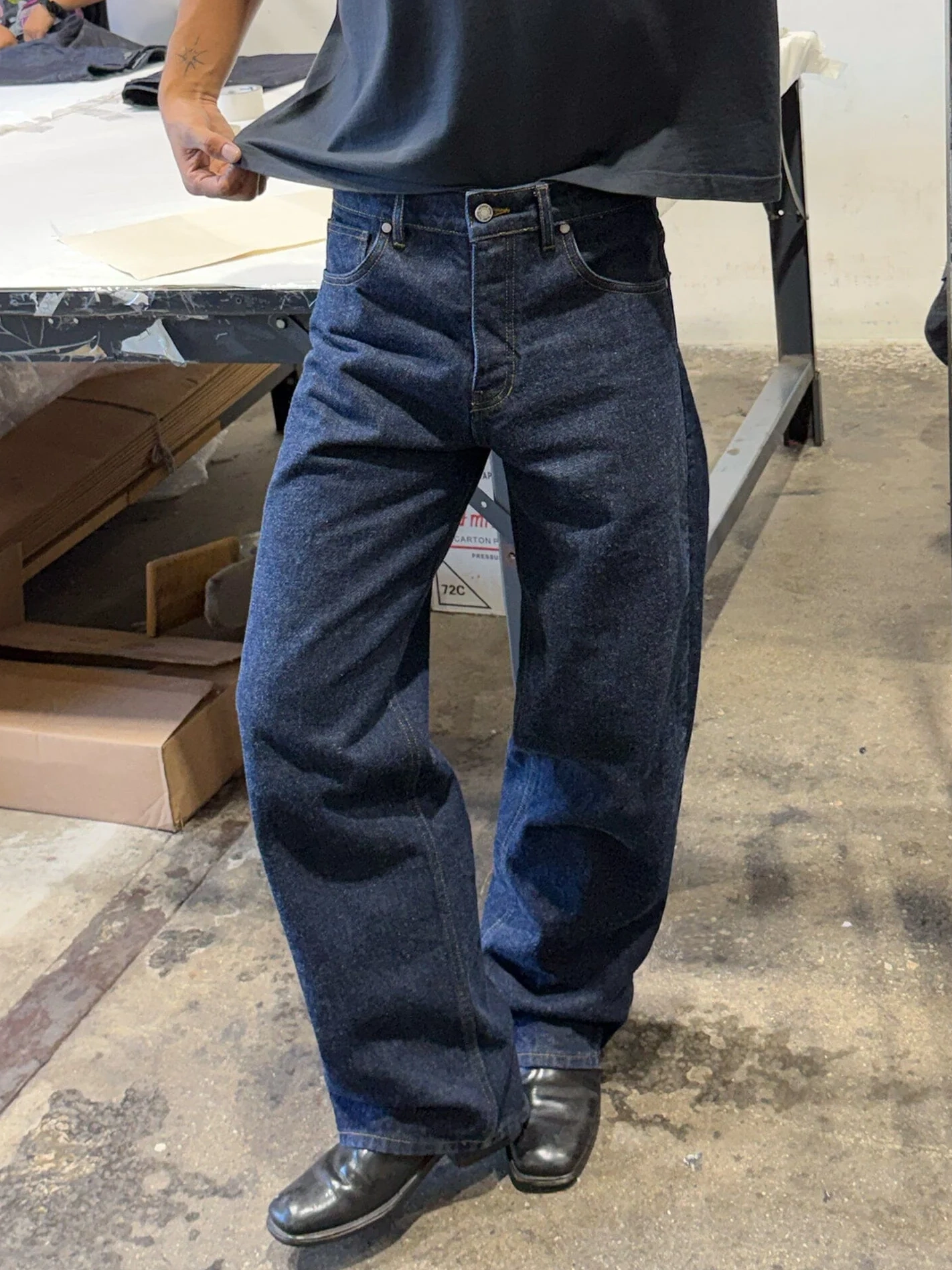 15 OZ AUSTIN RAW STRAIGHT JEANS
