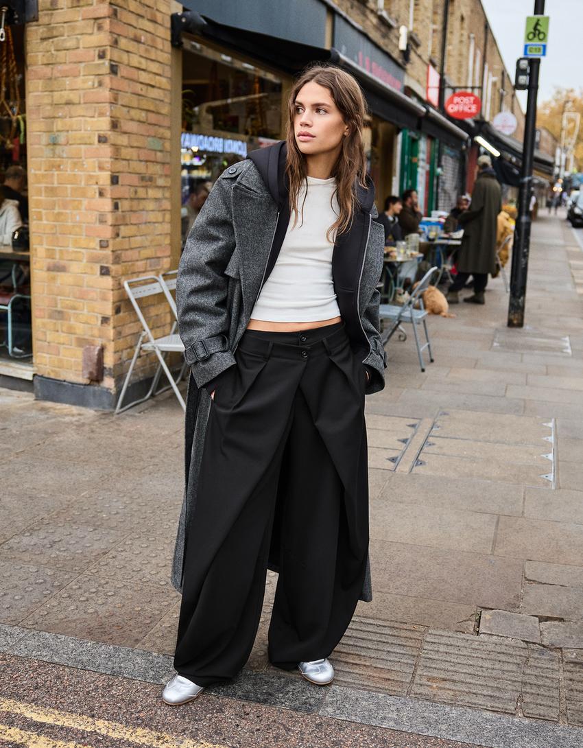 BARREL-SHAPED PLEATED PANTS
