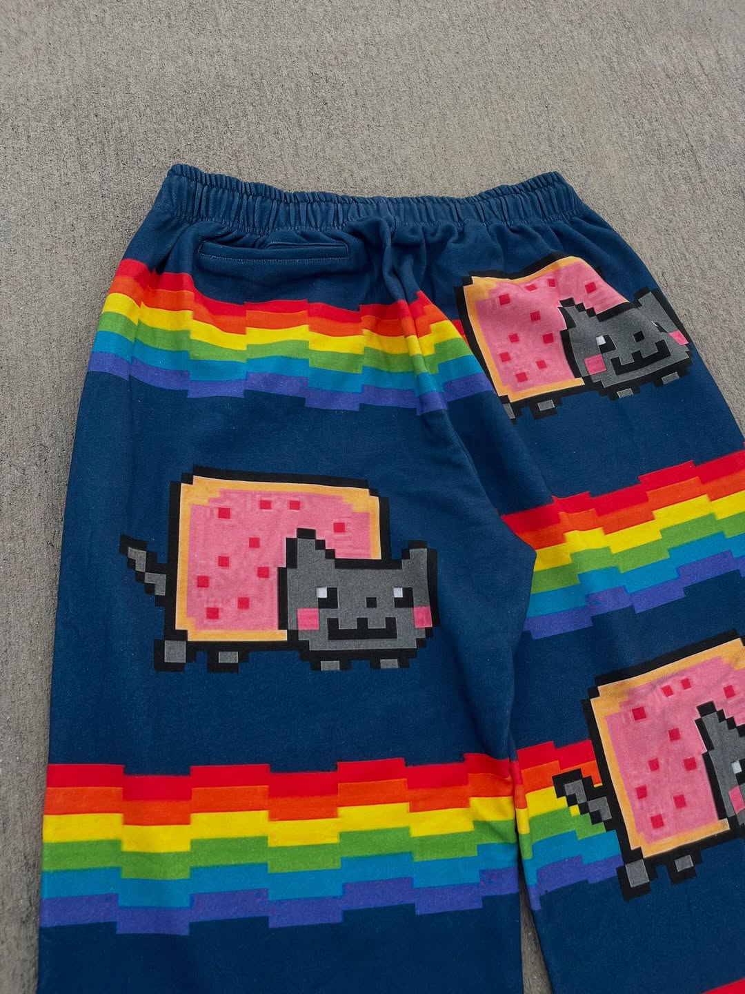 NYAN CAT SWEATS