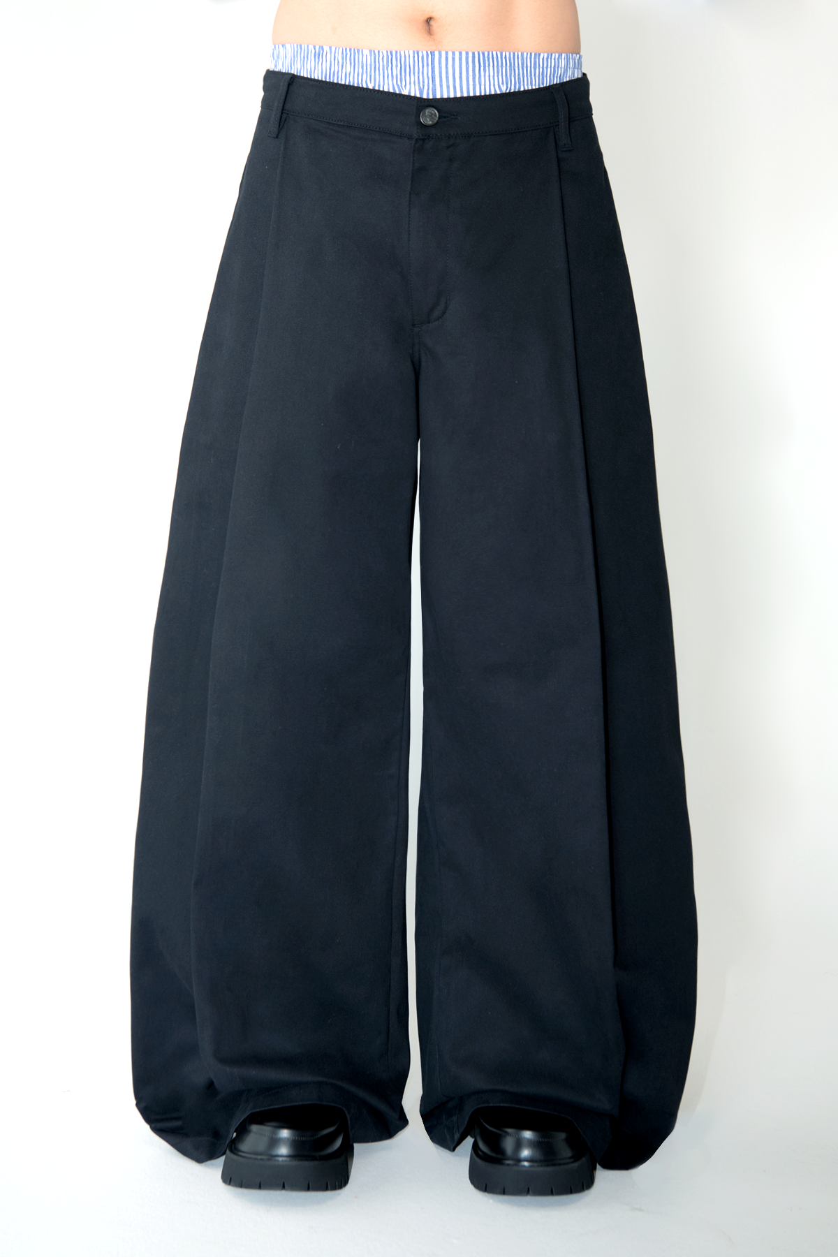 15OZ PLEATED BAGGY JEANS