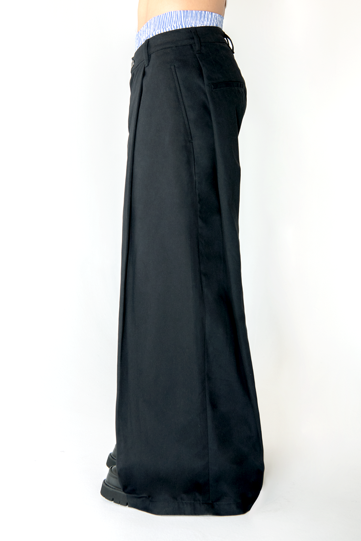 15OZ PLEATED BAGGY JEANS