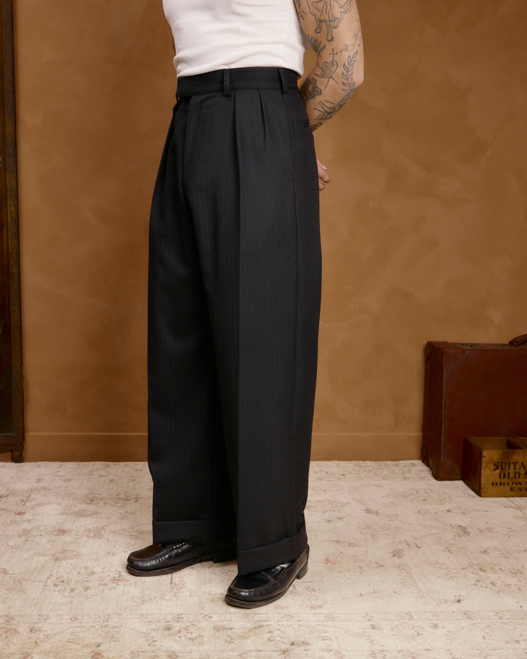 VINTAGE WOOL PLEATED TROUSERS