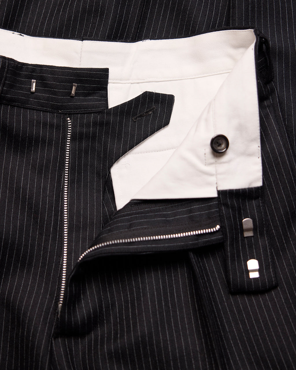 VINTAGE WOOL PLEATED TROUSERS