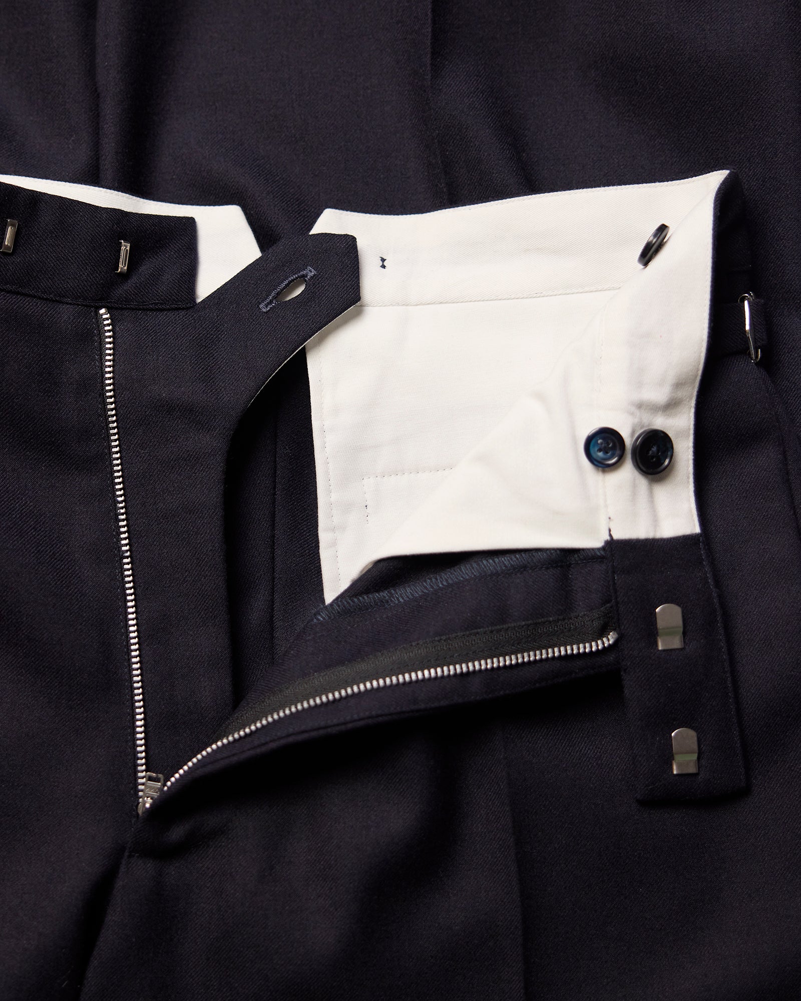 VINTAGE WOOL PLEATED TROUSERS
