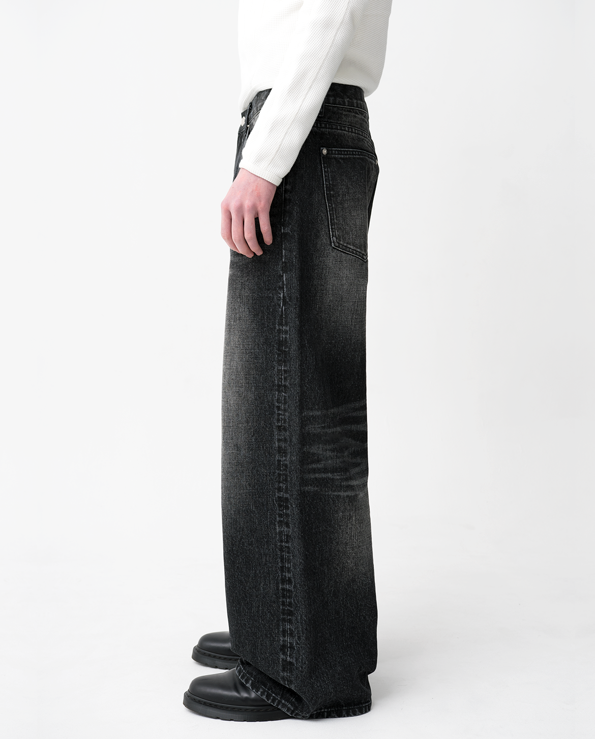 FUKA SELVEDGE LOOSE FIT JEANS