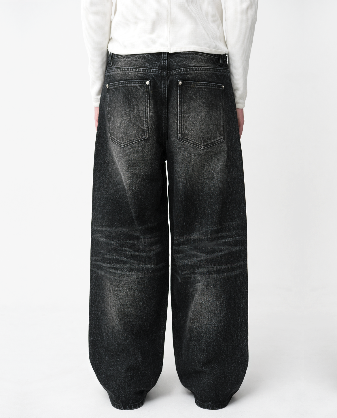 FUKA SELVEDGE LOOSE FIT JEANS