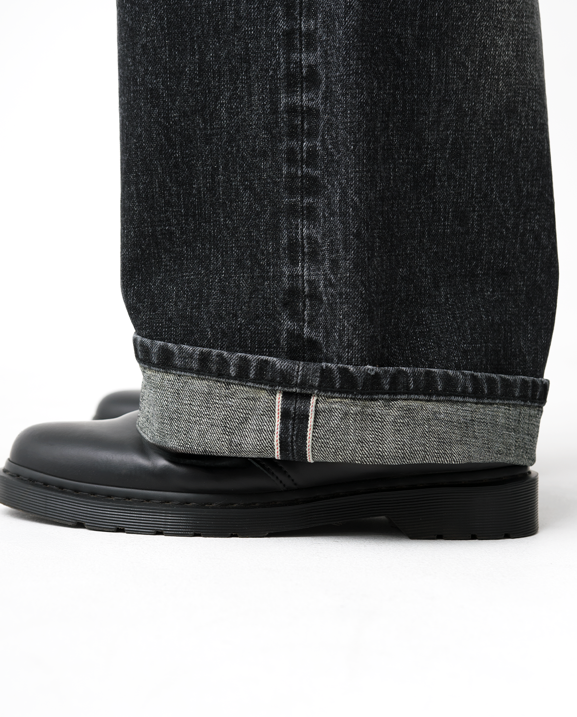 FUKA SELVEDGE LOOSE FIT JEANS