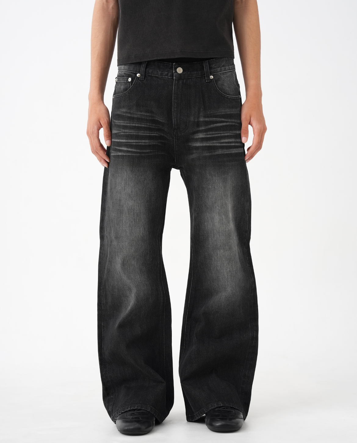 FUKA SELVEDGE LOOSE FIT JEANS
