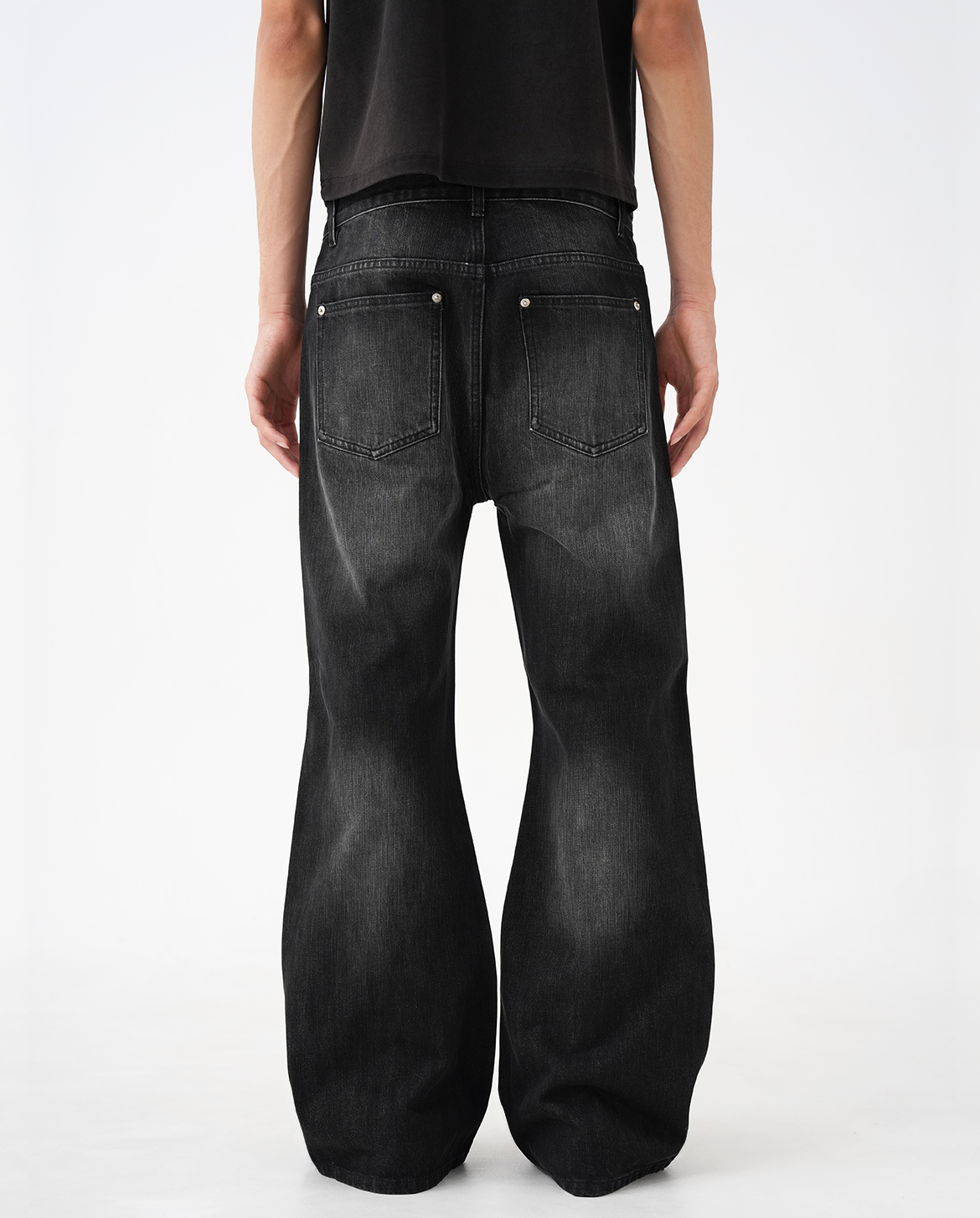 FUKA SELVEDGE LOOSE FIT JEANS