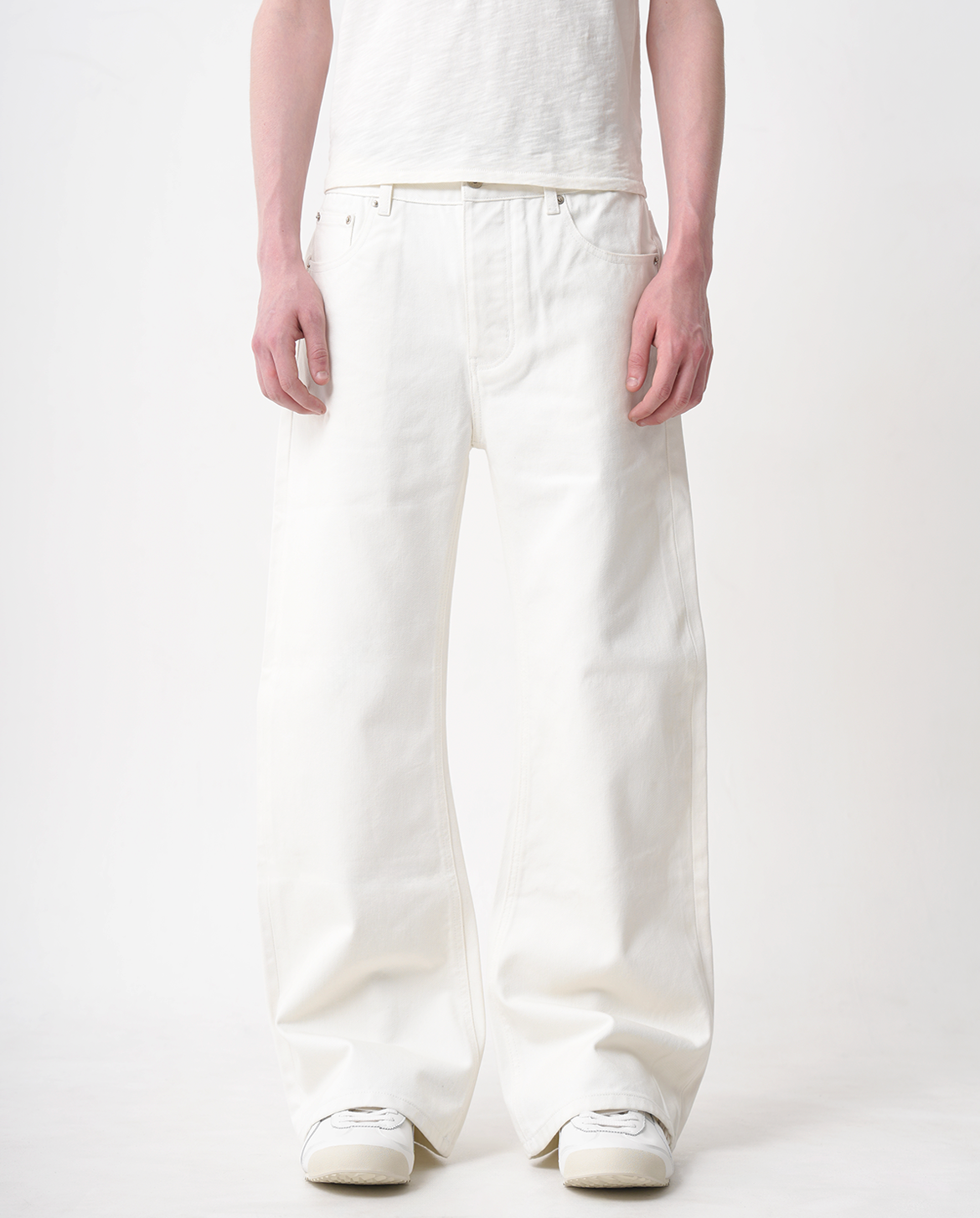 RAW SELVEDGE BOOTCUT JEANS
