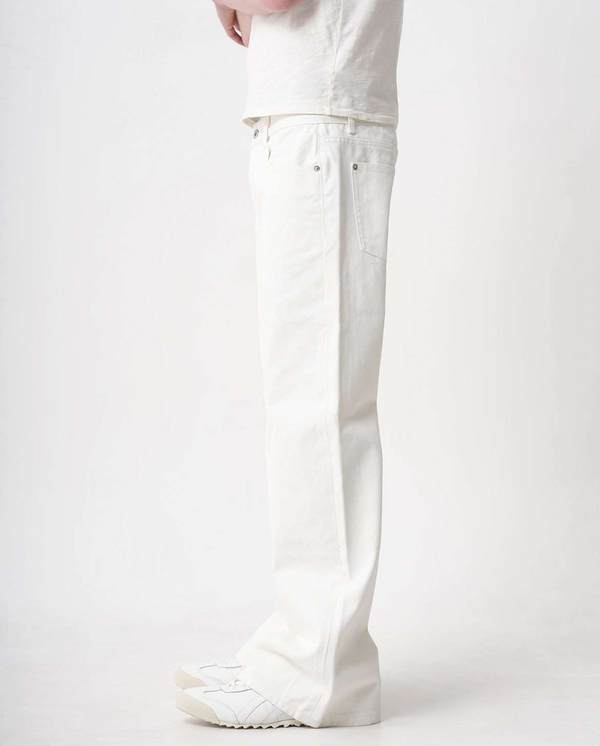 RAW SELVEDGE BOOTCUT JEANS