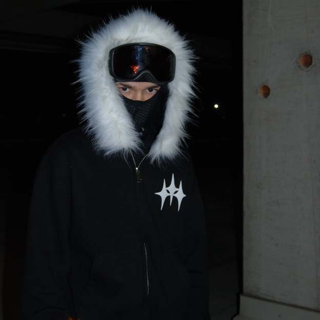 POLAR BLACK HOODIE