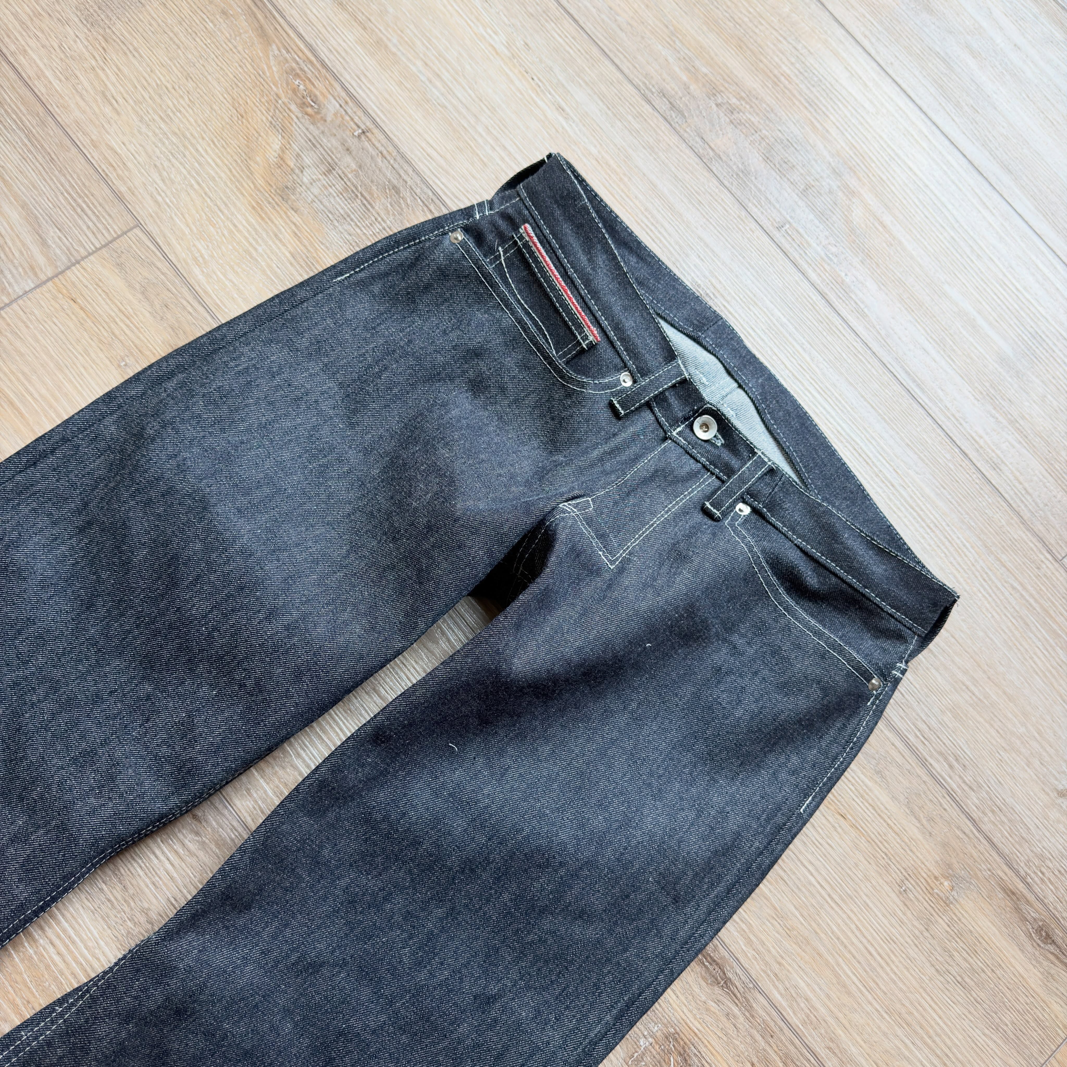 15 OZ JAPANESE GREYISH INDIGO SELVEDGE DENIM